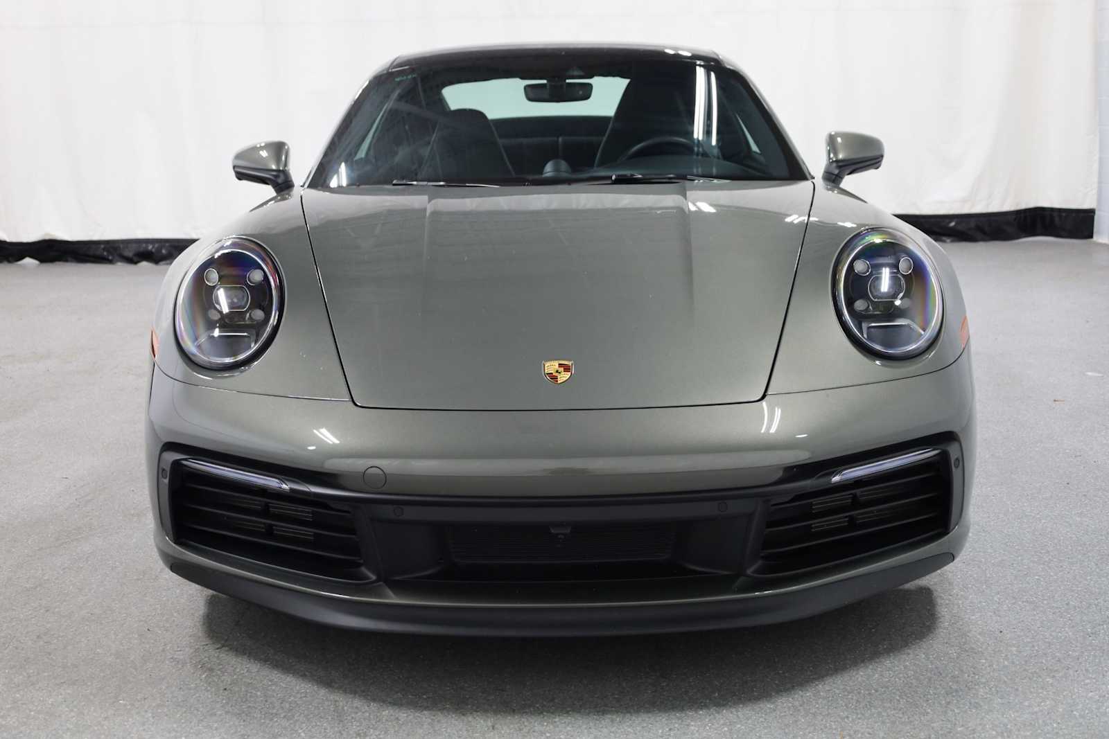 Thumbnail: 2022 Porsche 911 - 14
