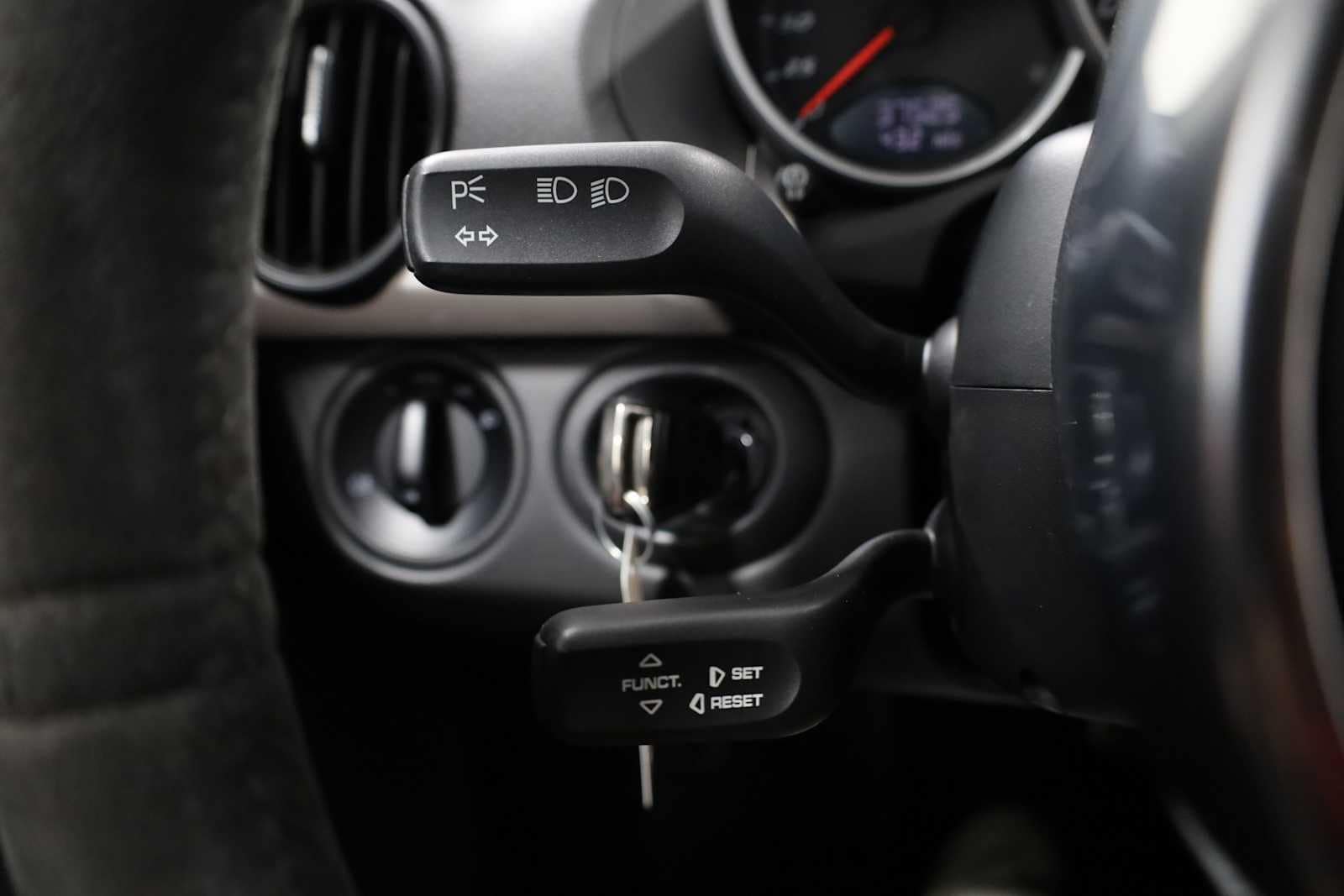 Thumbnail: 2012 Porsche Cayman - 24