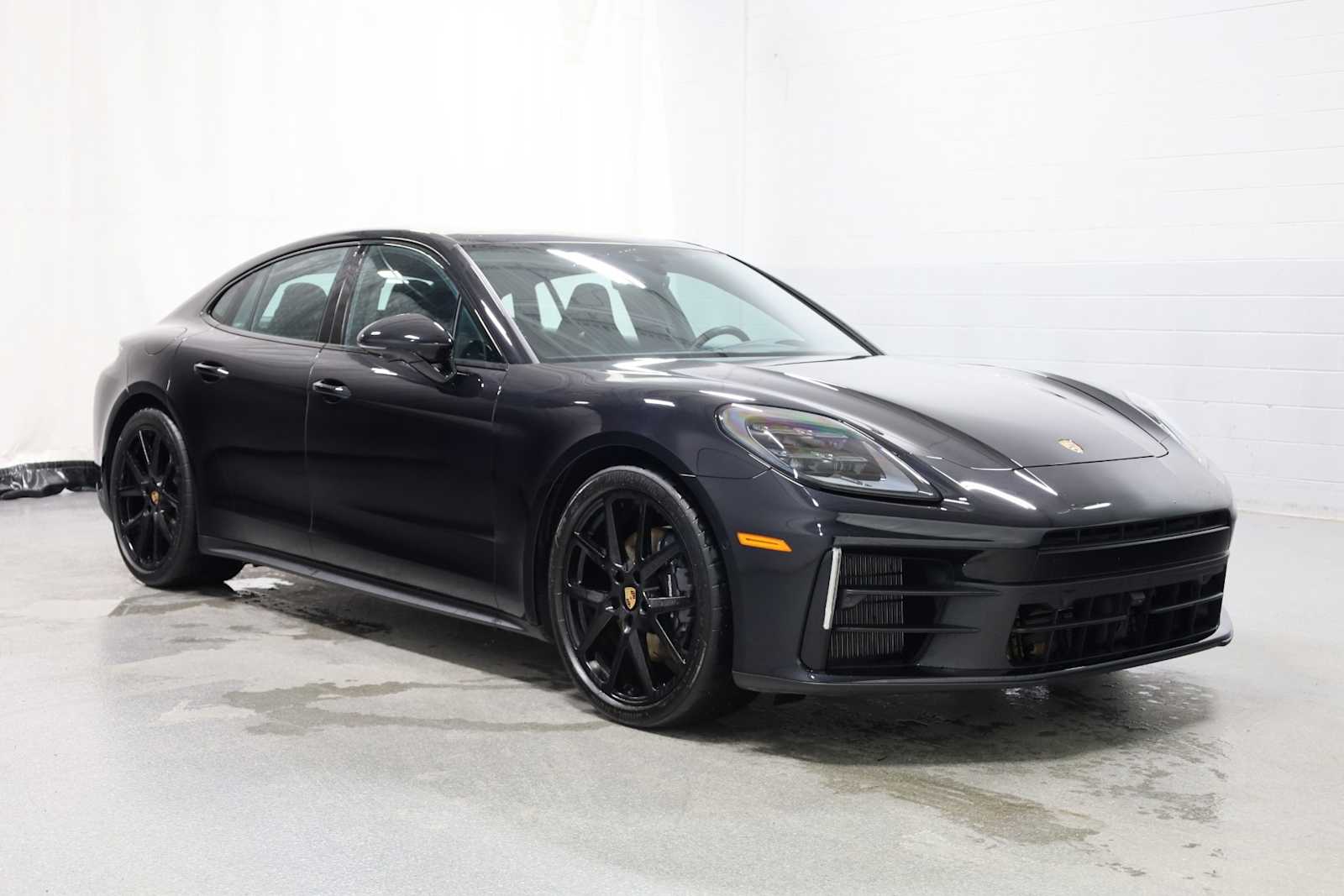 Thumbnail: 2025 Porsche Panamera - 13