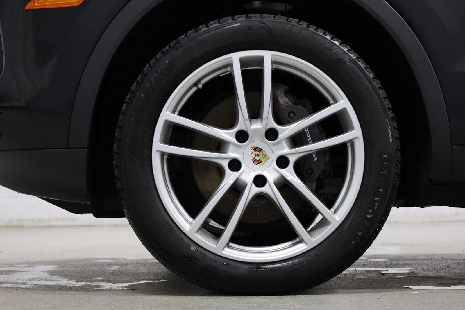 Thumbnail: 2019 Porsche Cayenne - 40