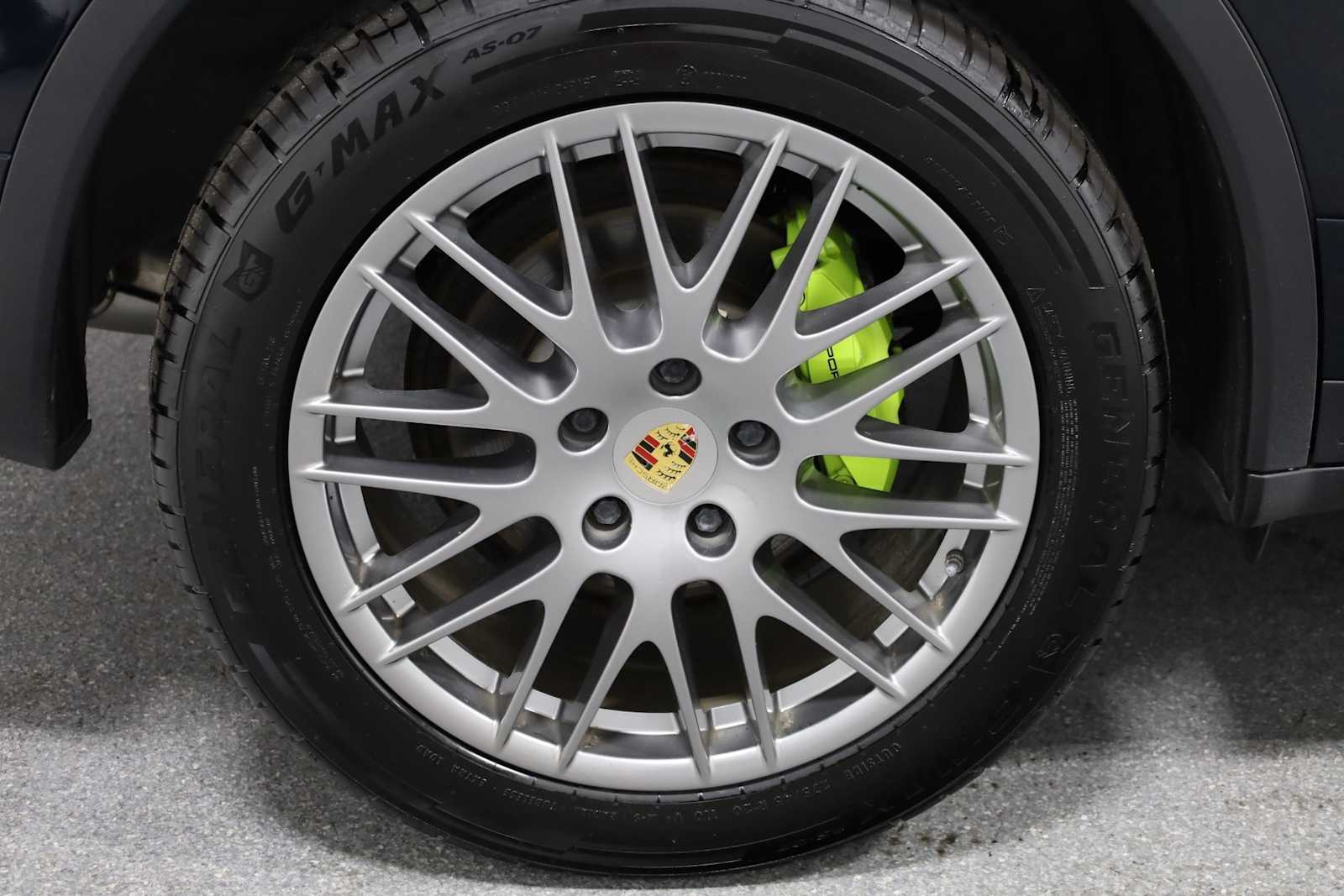 Thumbnail: 2016 Porsche Cayenne - 37