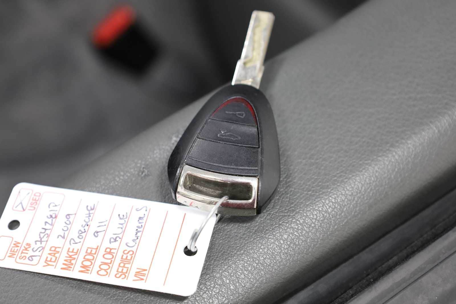 Thumbnail: 2009 Porsche 911 - 35