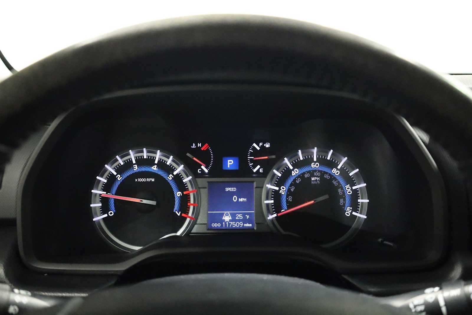 Thumbnail: 2014 Toyota 4Runner - 21