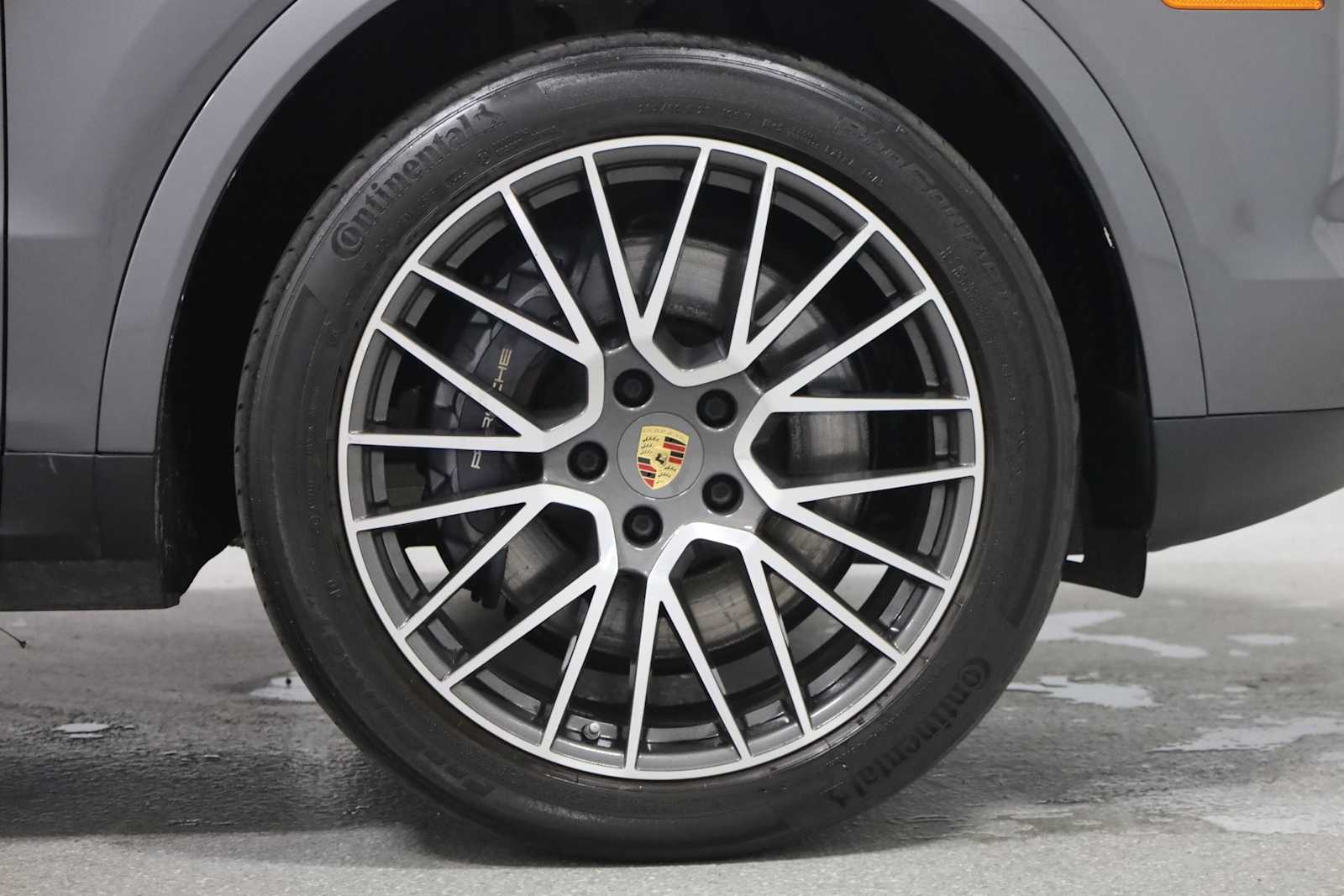 Thumbnail: 2022 Porsche Cayenne - 12