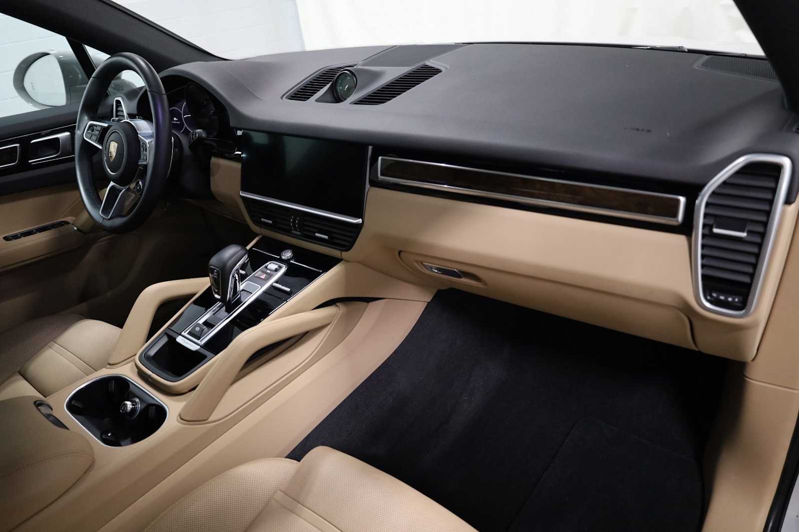 Thumbnail: 2023 Porsche  - 6