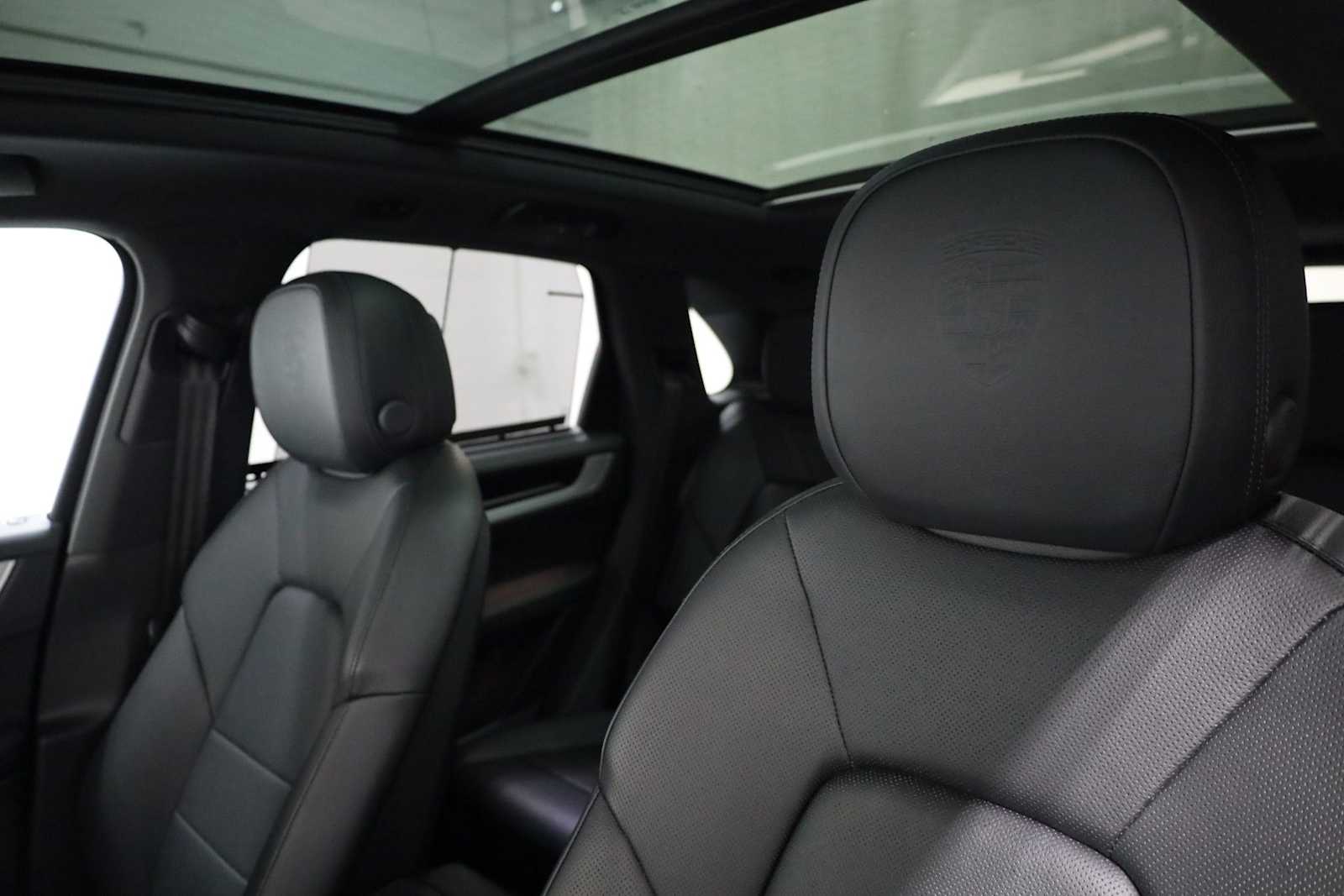 Thumbnail: 2024 Porsche Cayenne - 18