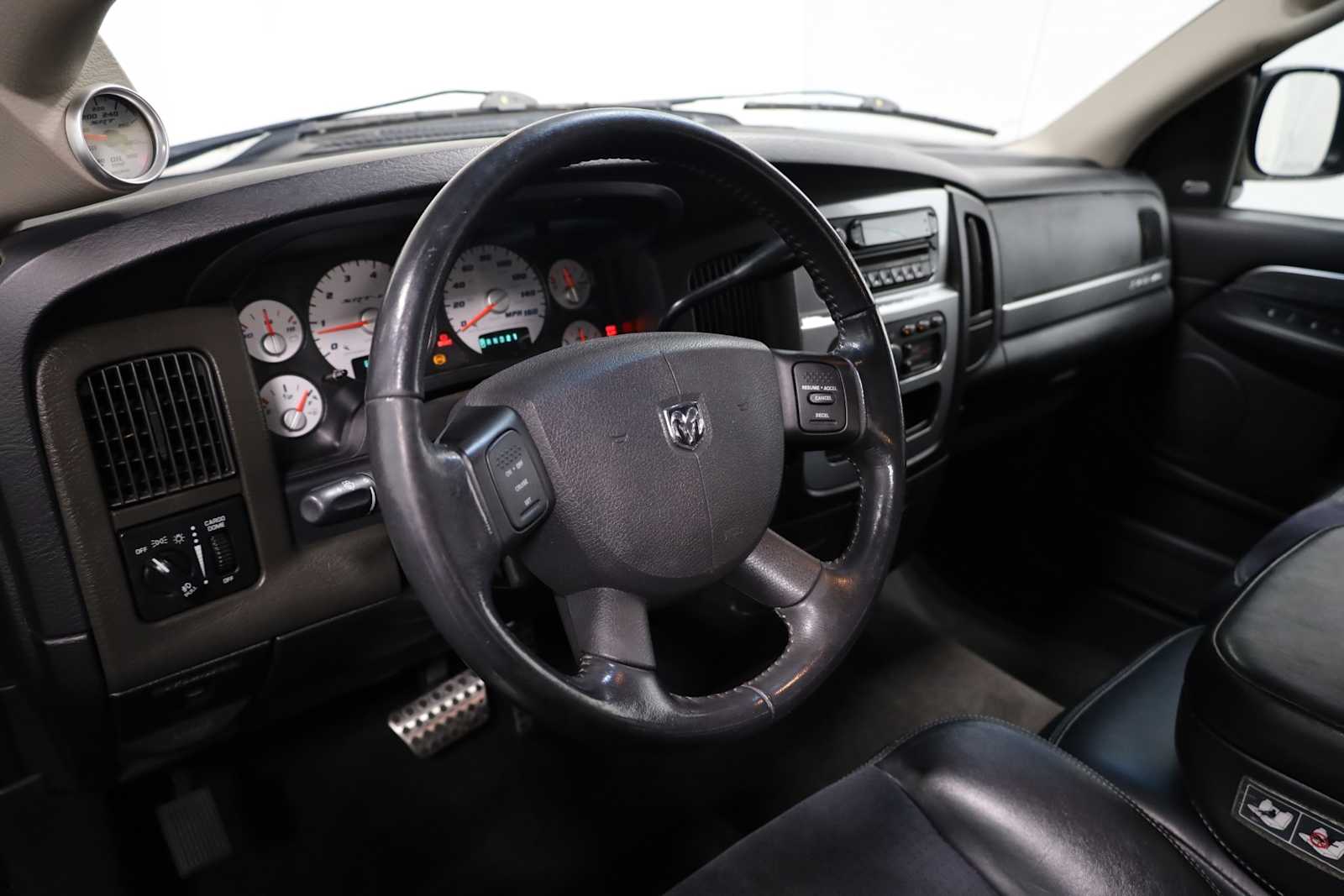 Thumbnail: 2005 Dodge Ram 1500 - 4