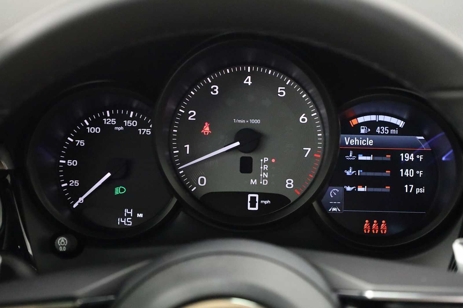 Thumbnail: 2026 Porsche Macan - 25