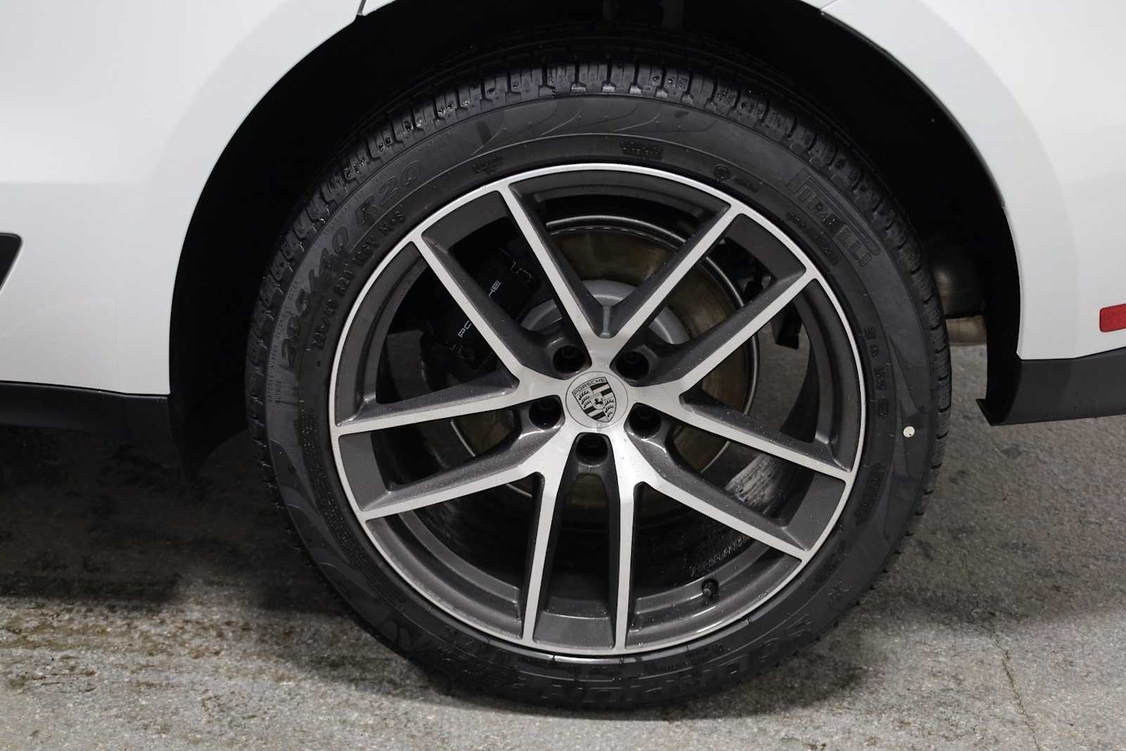 Thumbnail: 2026 Porsche Macan - 39