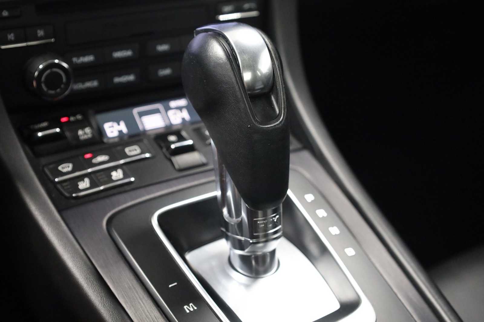 Thumbnail: 2019 Porsche 911 - 28