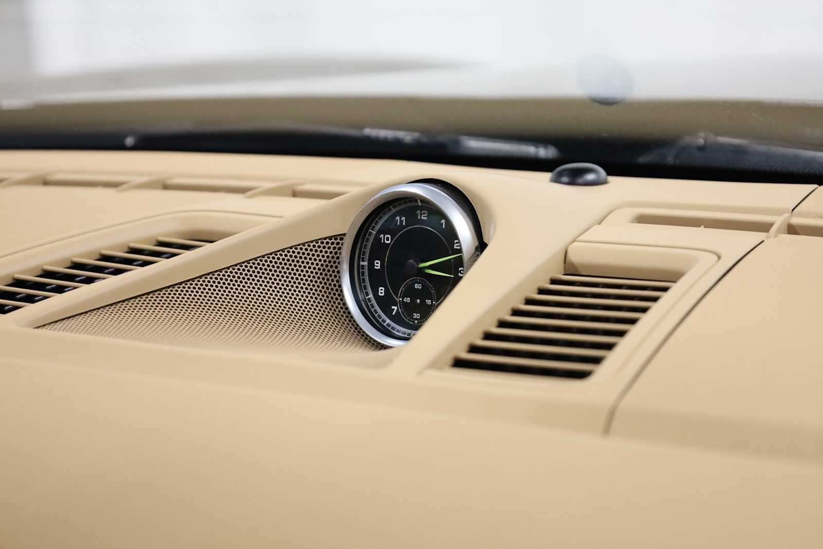 Thumbnail: 2014 Porsche Panamera - 23