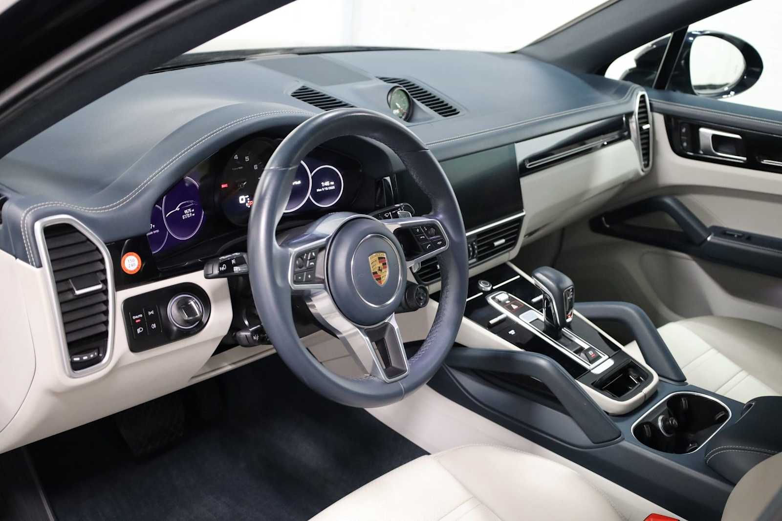 Thumbnail: 2023 Porsche  - 3