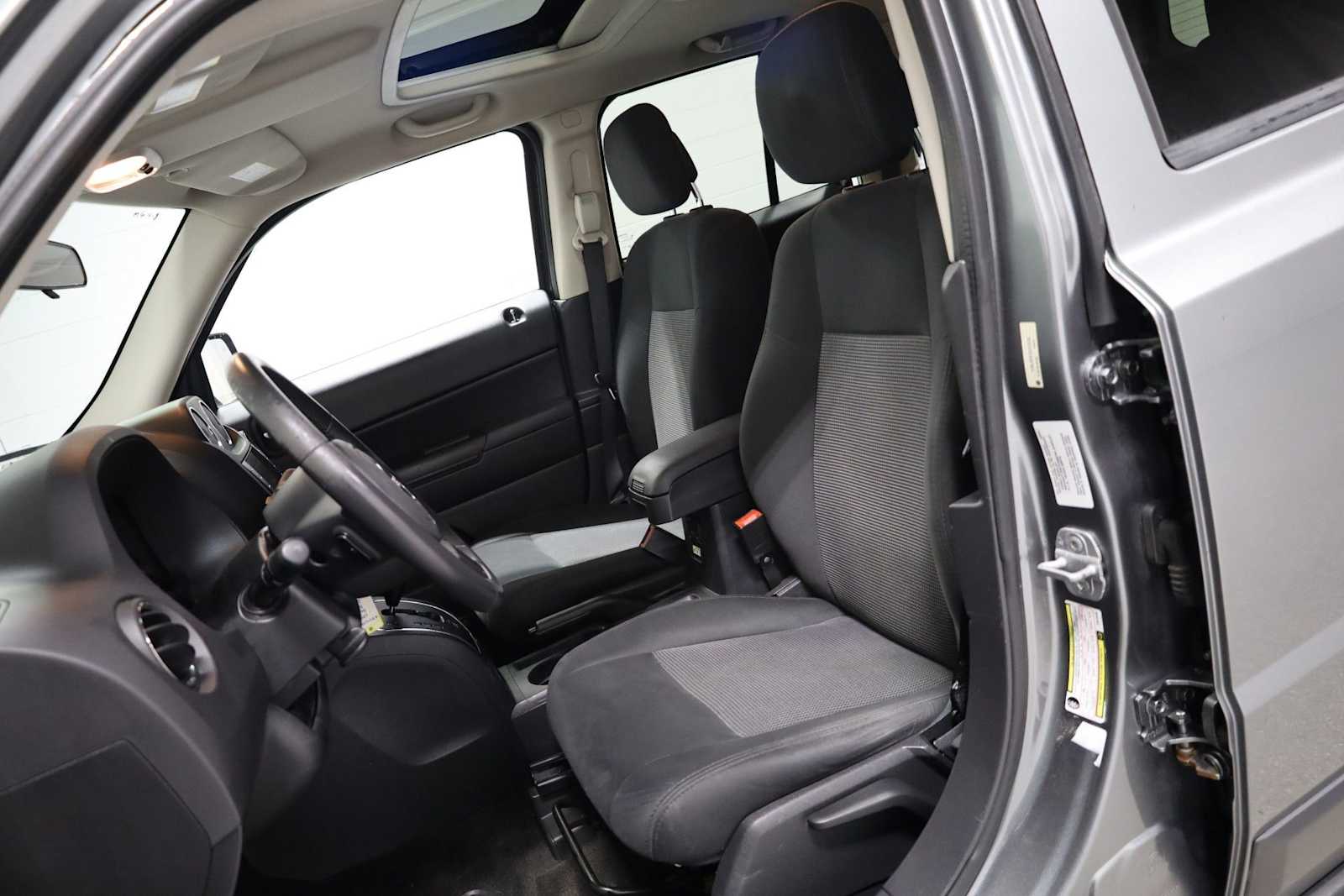 Thumbnail: 2014 Jeep Patriot - 5