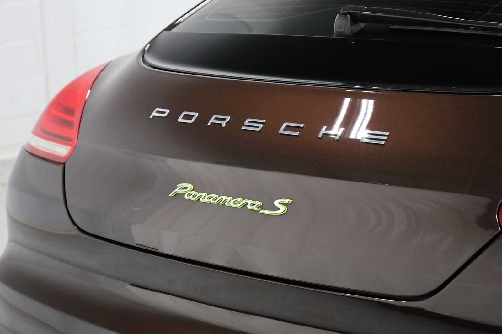 Thumbnail: 2014 Porsche Panamera - 8