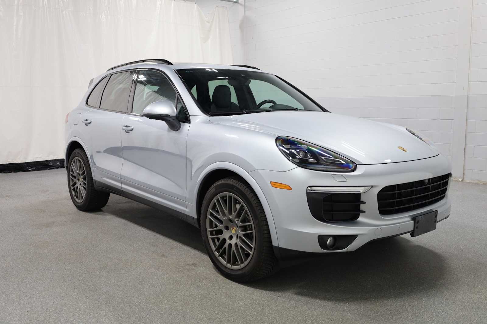 Thumbnail: 2017 Porsche Cayenne - 21