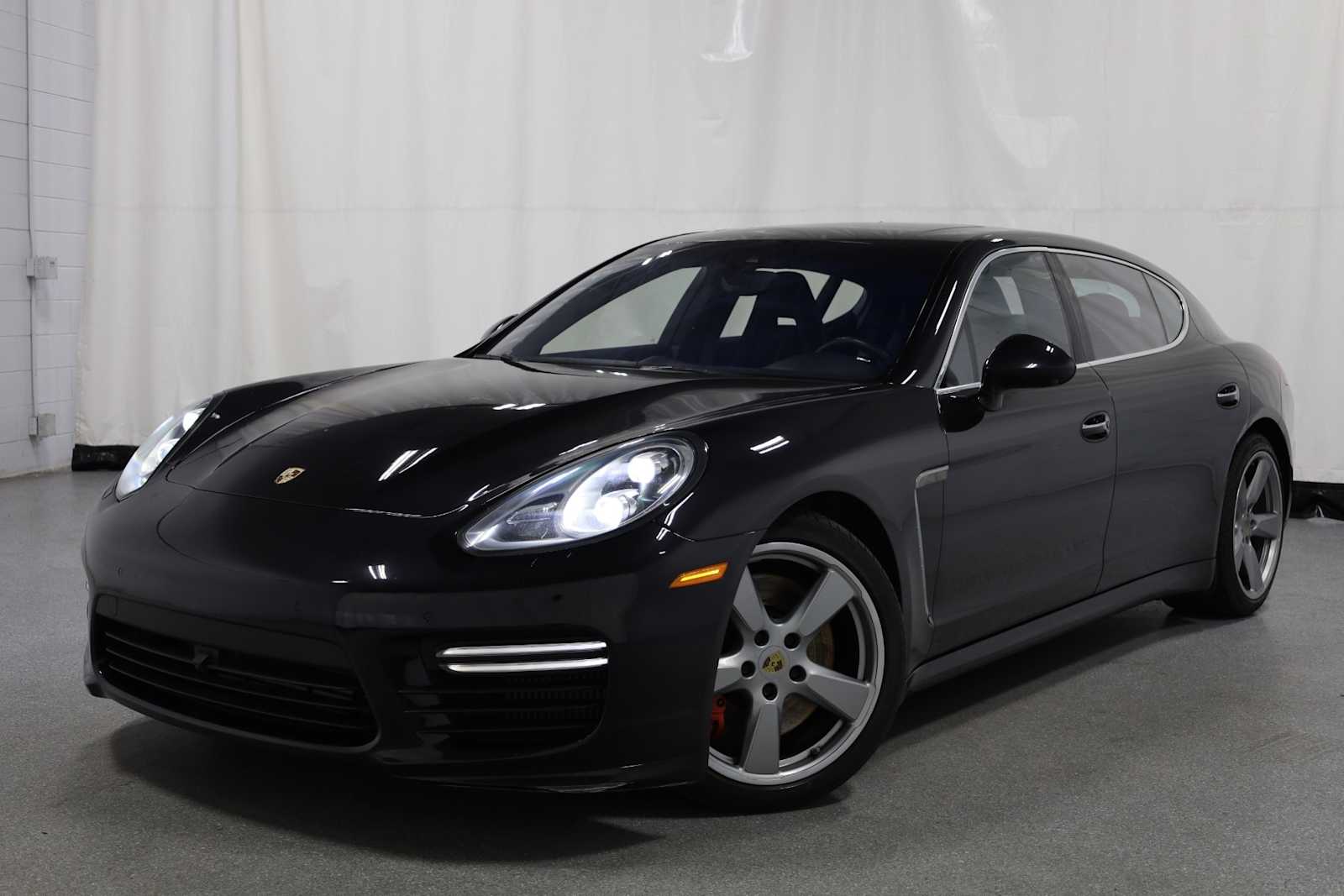 Thumbnail: 2014 Porsche Panamera - 1