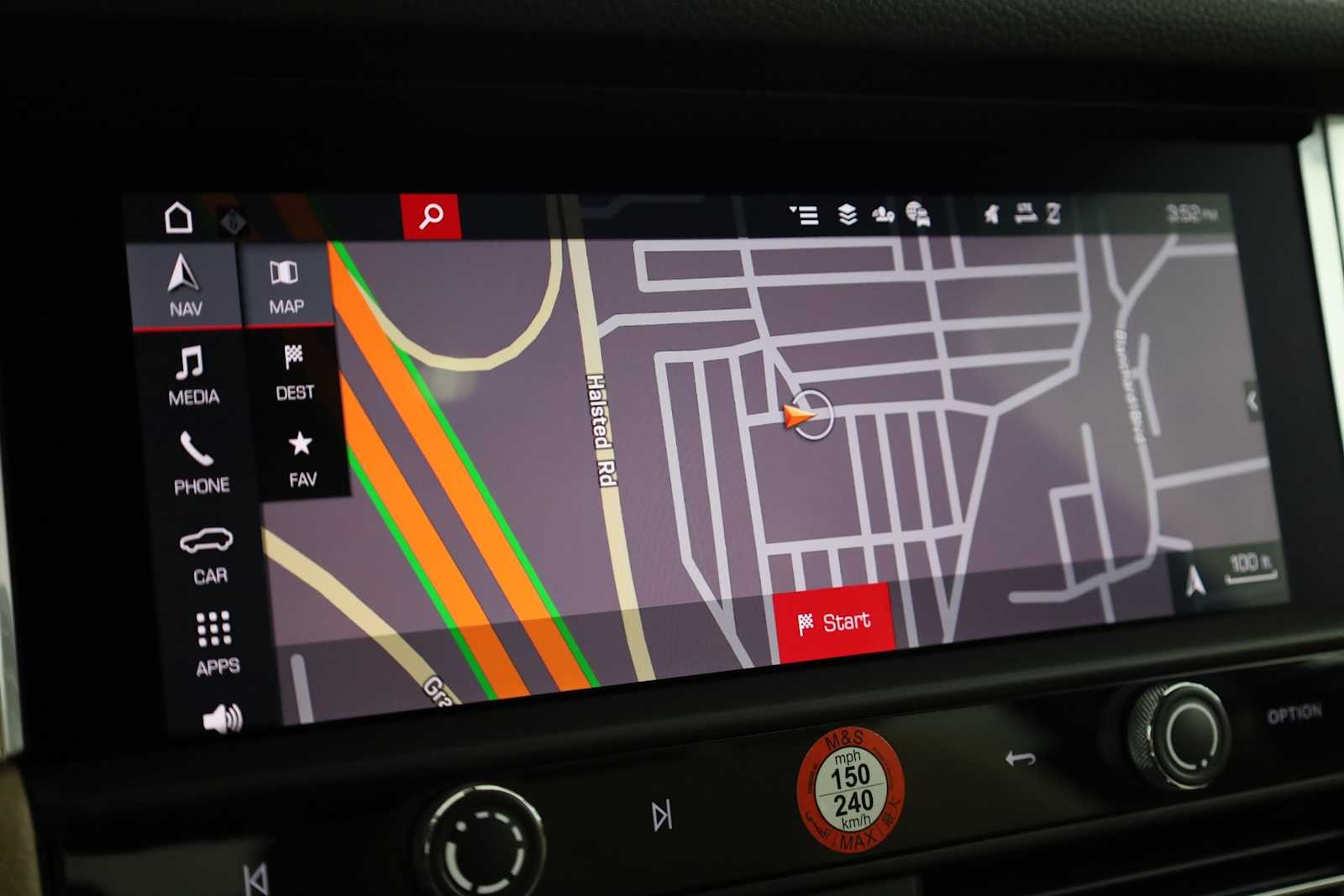 Thumbnail: 2026 Porsche Macan - 33