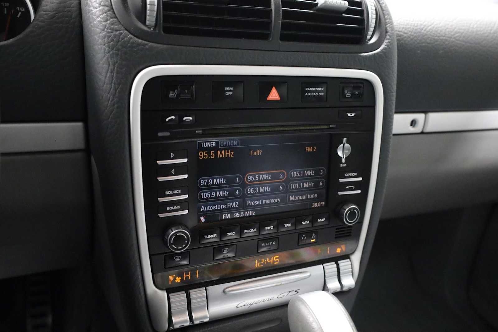 Thumbnail: 2009 Porsche Cayenne - 30