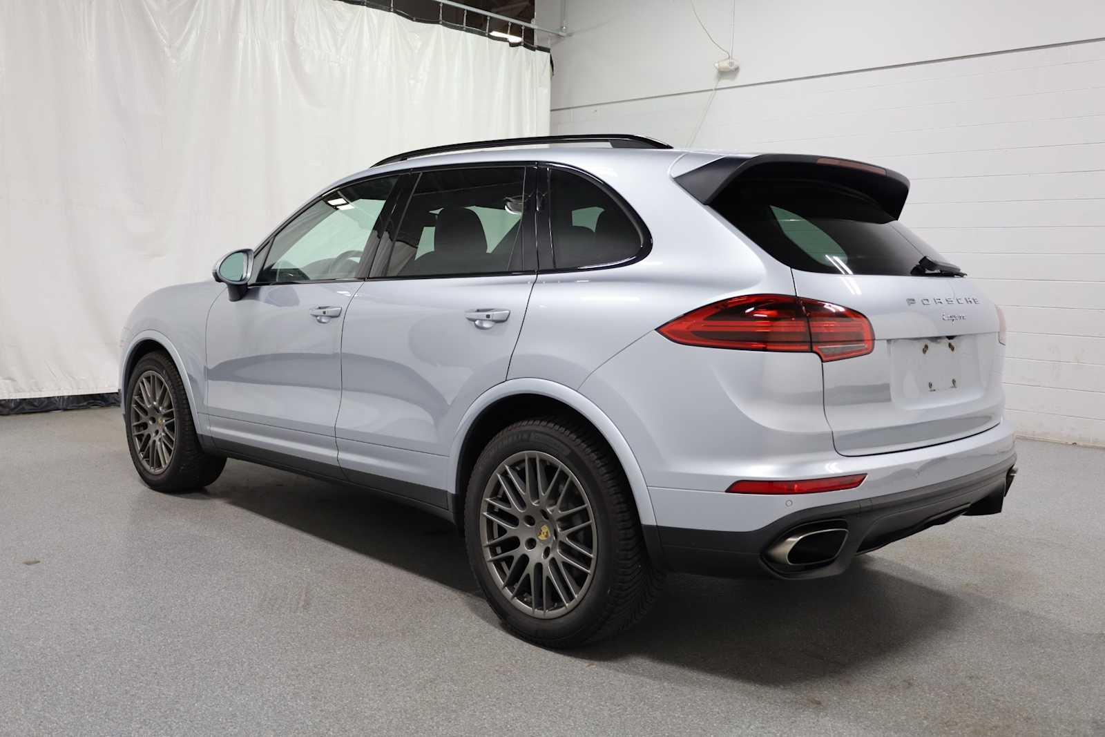 Thumbnail: 2017 Porsche Cayenne - 11