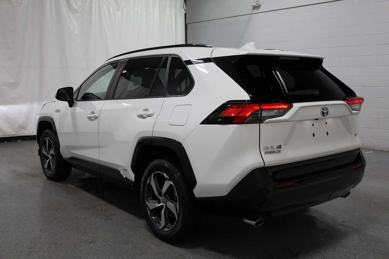 Thumbnail: 2024 Toyota RAV4 - 3