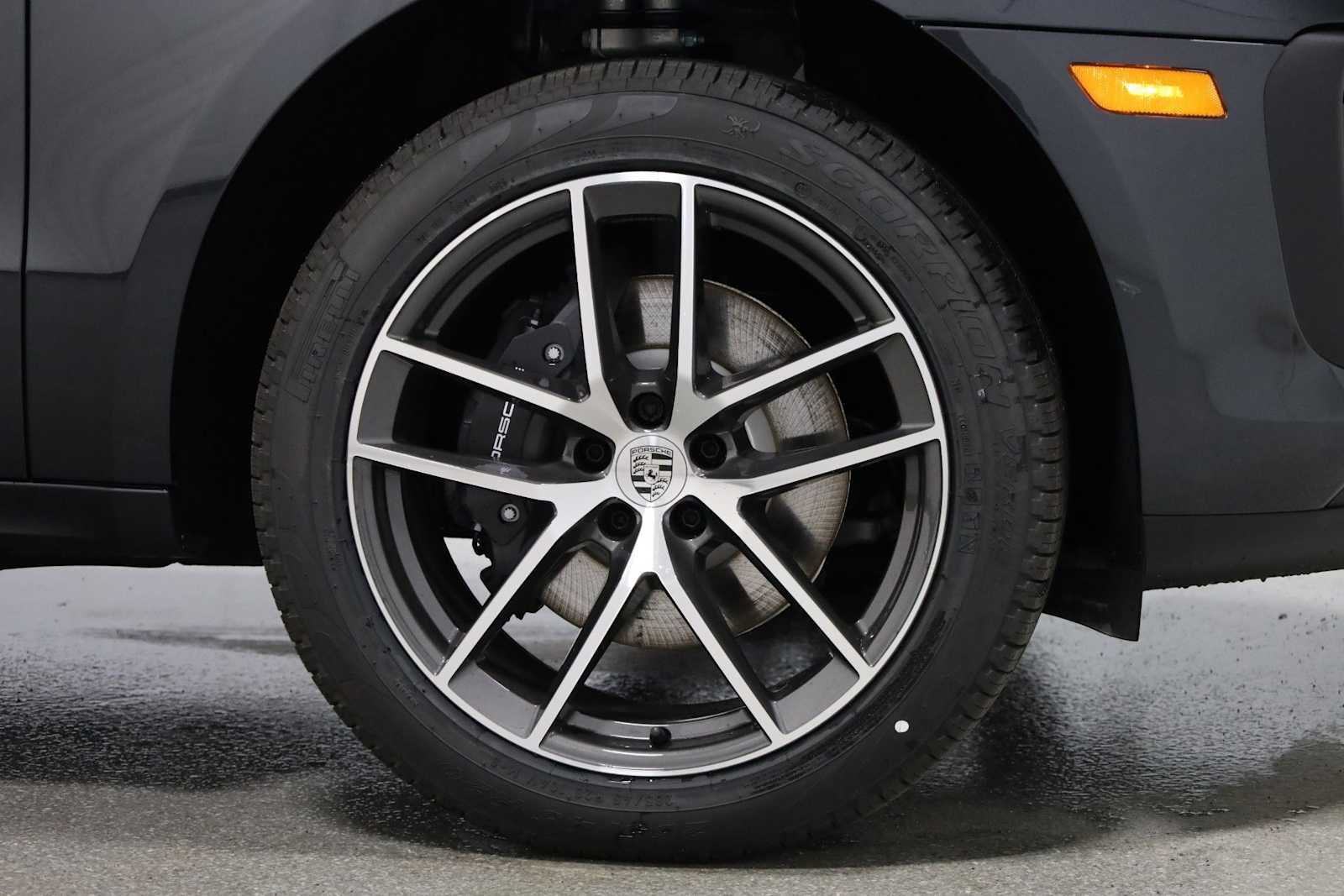 Thumbnail: 2026 Porsche Macan - 11