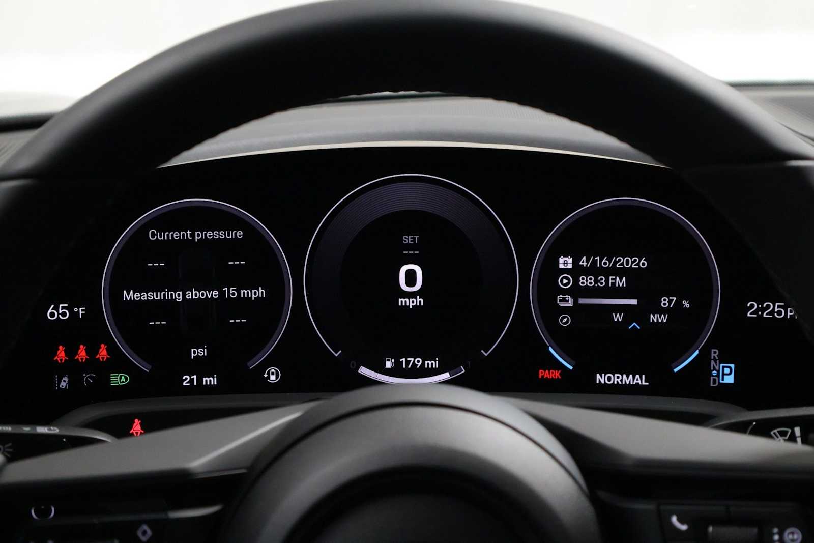 Thumbnail: 2026 Porsche Taycan - 21