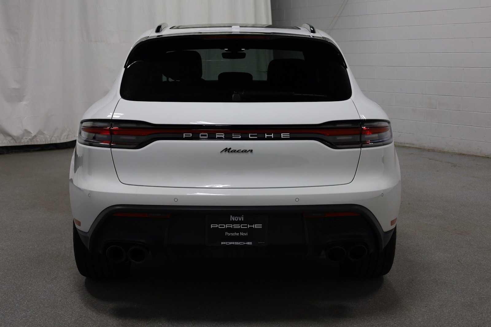 Thumbnail: 2026 Porsche Macan - 6