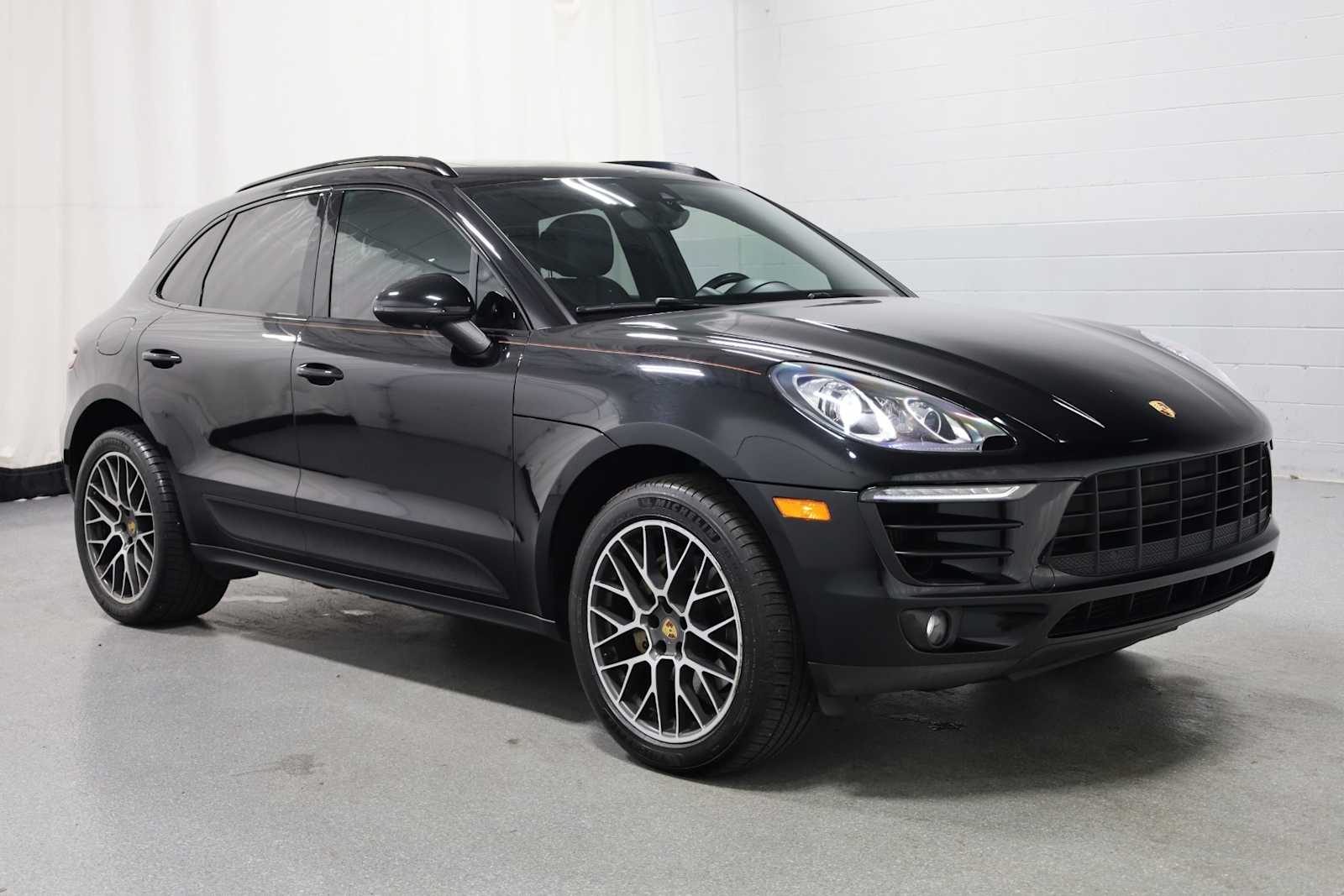 Thumbnail: 2018 Porsche Macan - 13