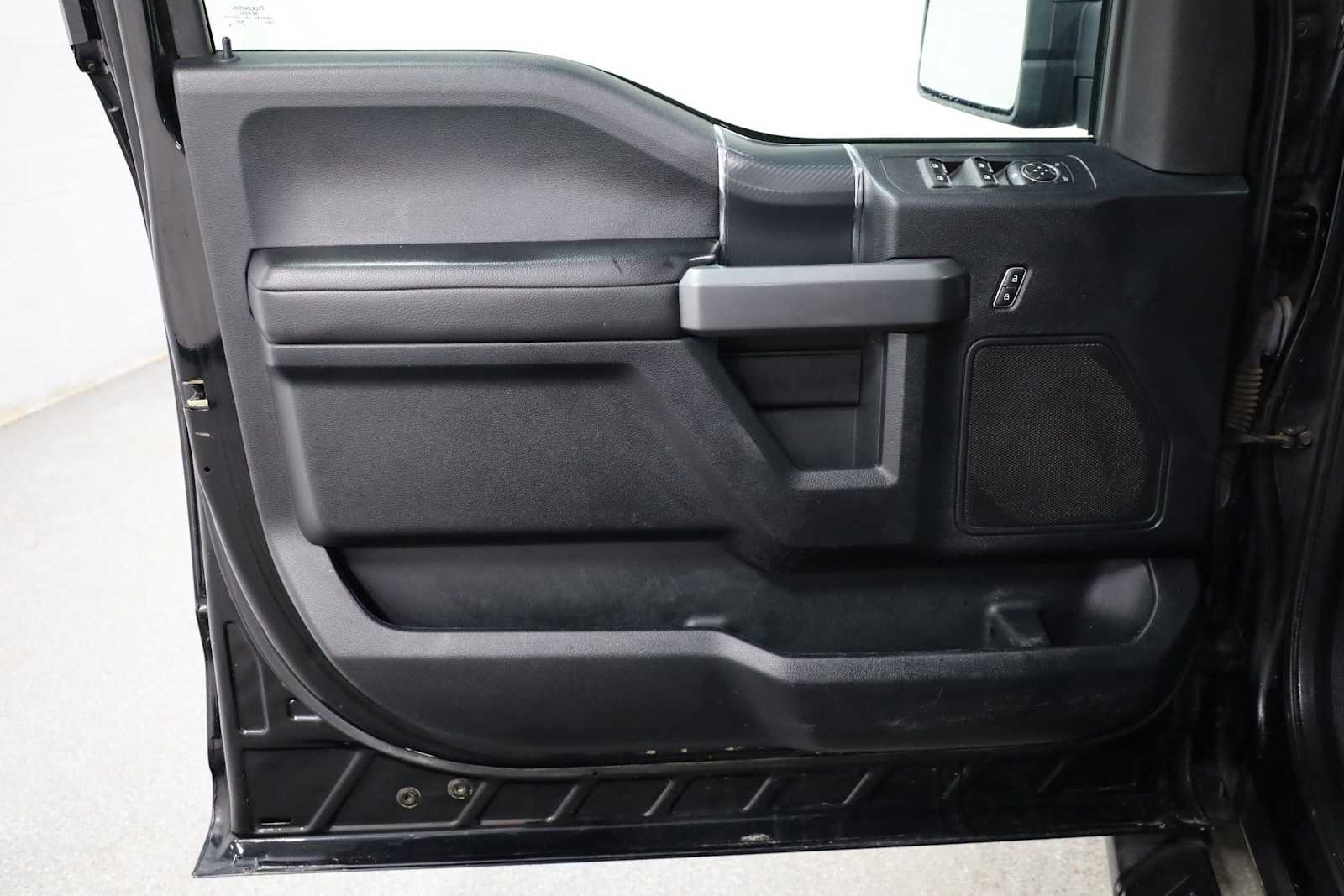 Thumbnail: 2018 Ford F-150 - 16