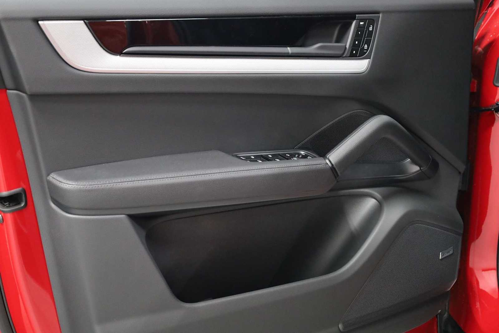 Thumbnail: 2025 Porsche  - 16