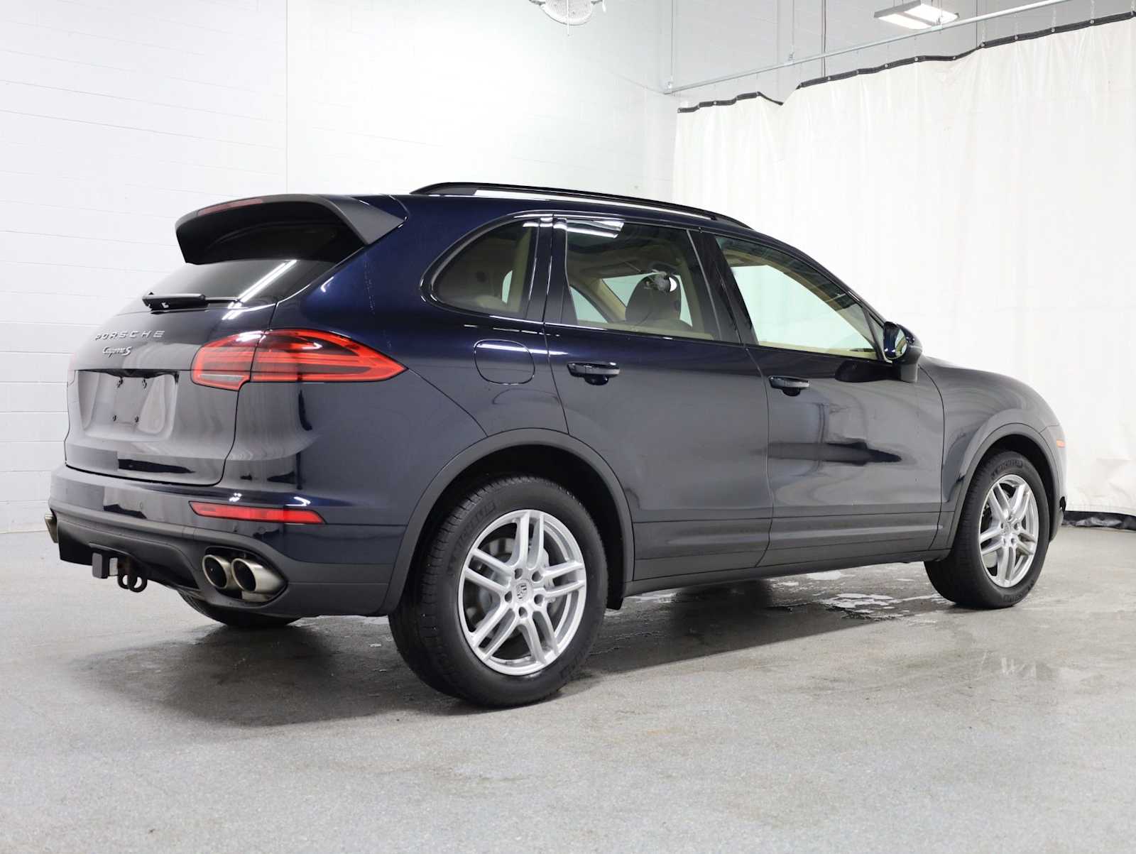 Thumbnail: 2015 Porsche Cayenne - 9