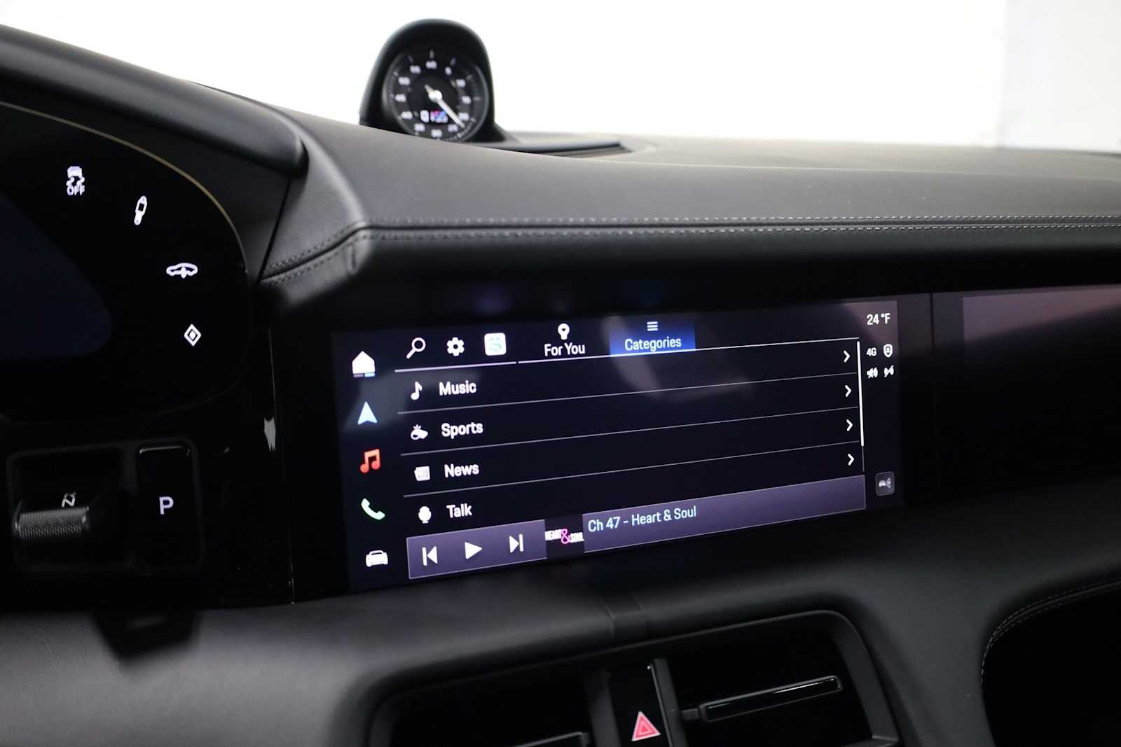 Thumbnail: 2026 Porsche Taycan - 32