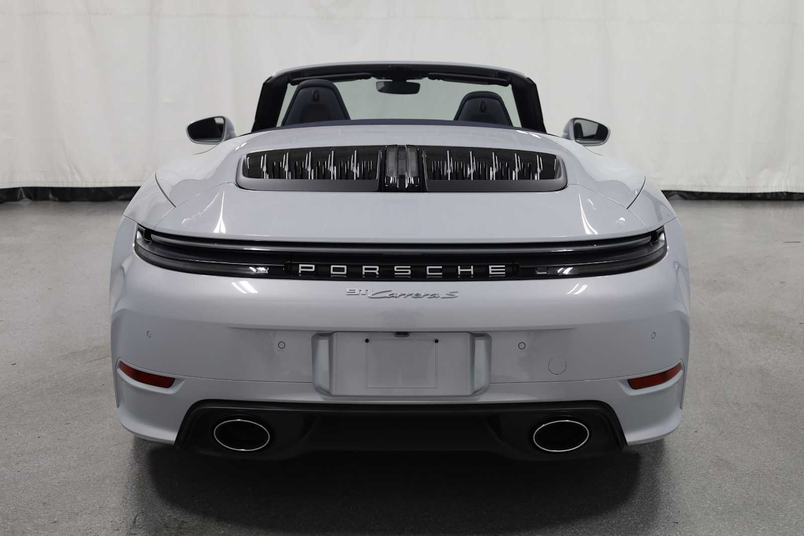 Thumbnail: 2025 Porsche 911 - 8