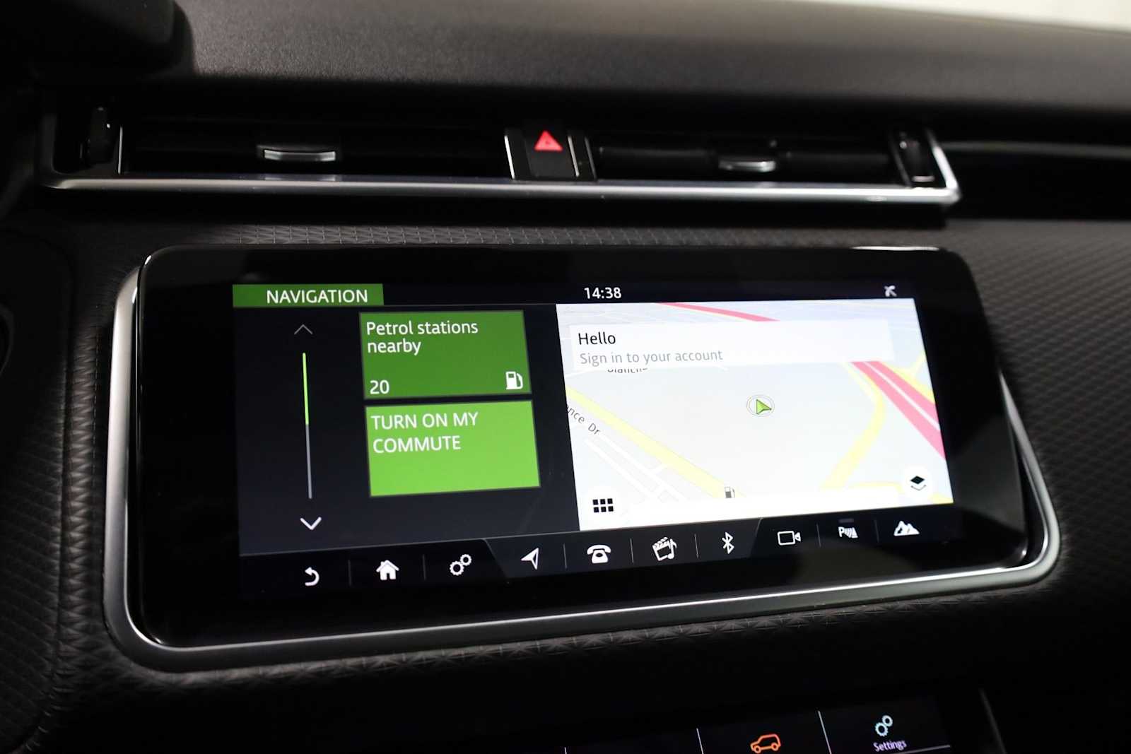 Thumbnail: 2018 Land Rover Range Rover Velar - 31