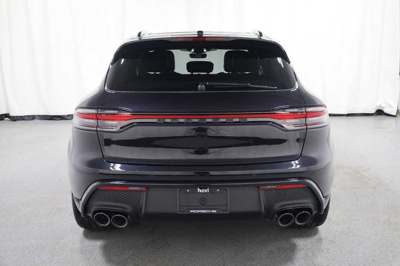 Thumbnail: 2025 Porsche Macan - 7