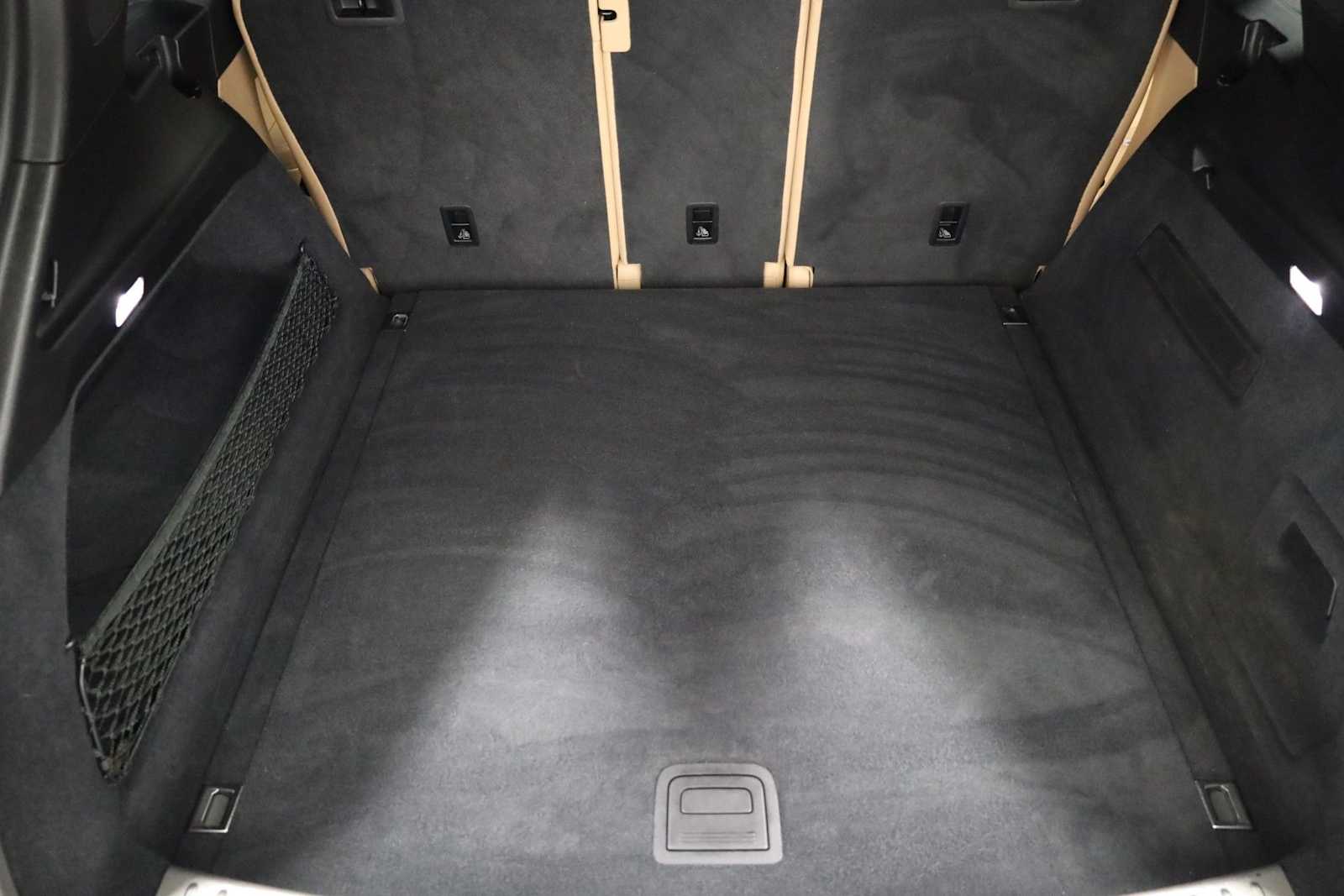 Thumbnail: 2019 Porsche Cayenne - 41