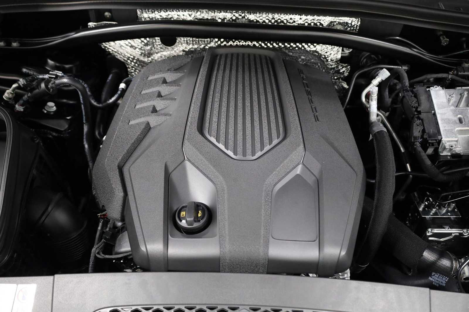 Thumbnail: 2026 Porsche Macan - 42