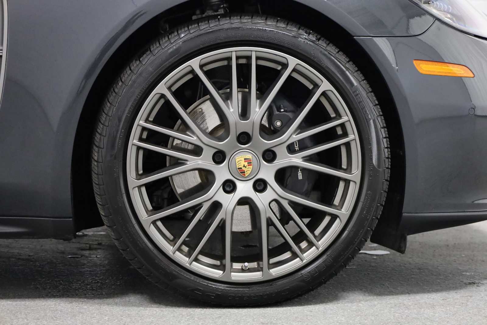 Thumbnail: 2022 Porsche Panamera - 12