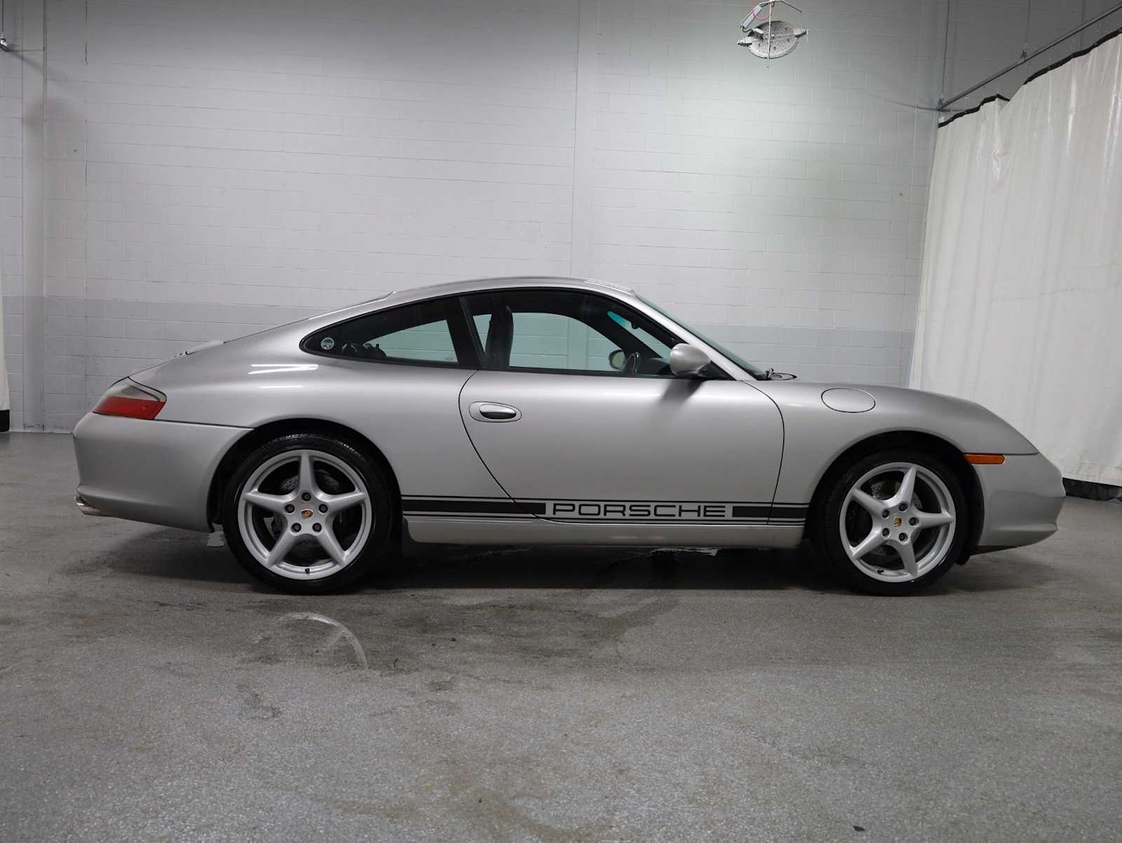 Thumbnail: 2003 Porsche 911 - 10