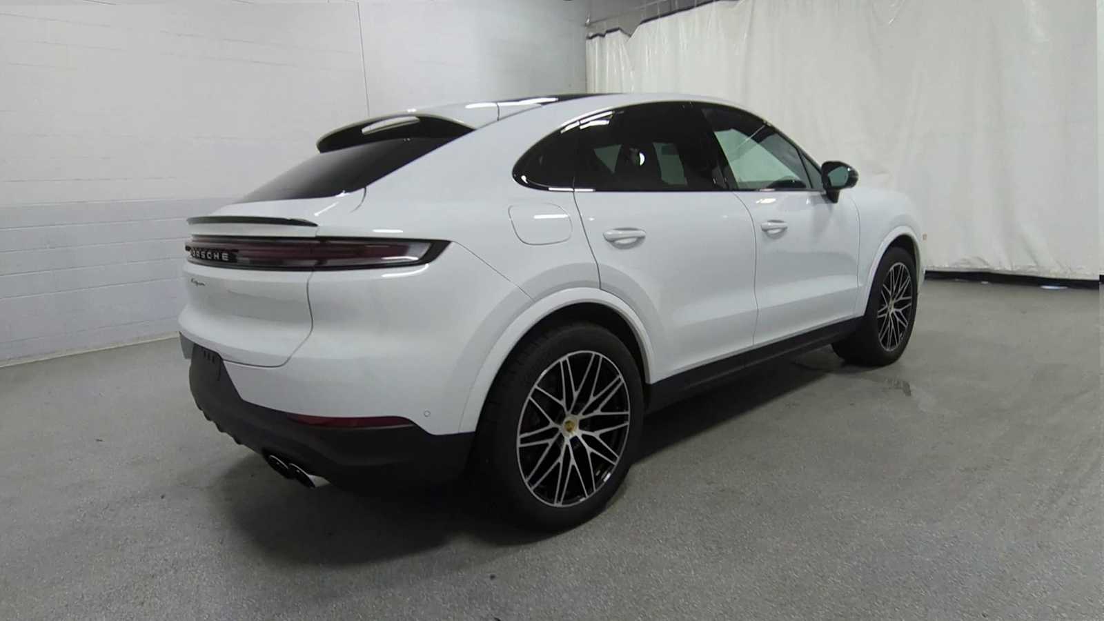 Thumbnail: 2024 Porsche  - 7