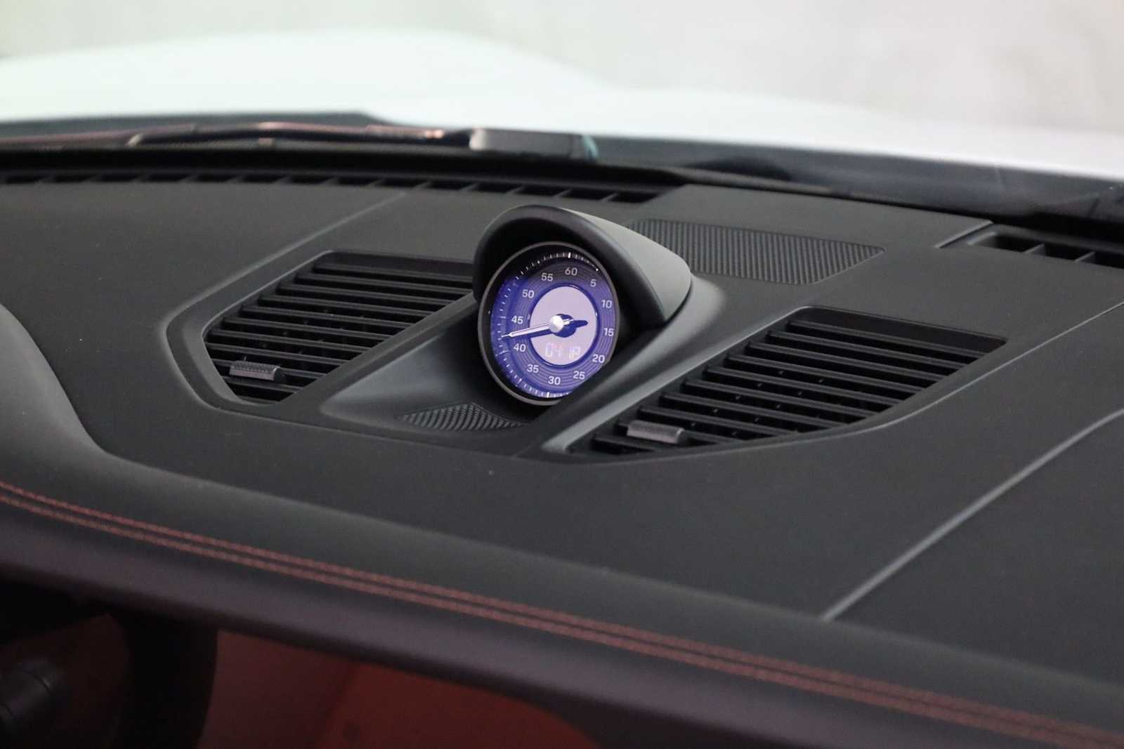 Thumbnail: 2024 Porsche 911 - 20