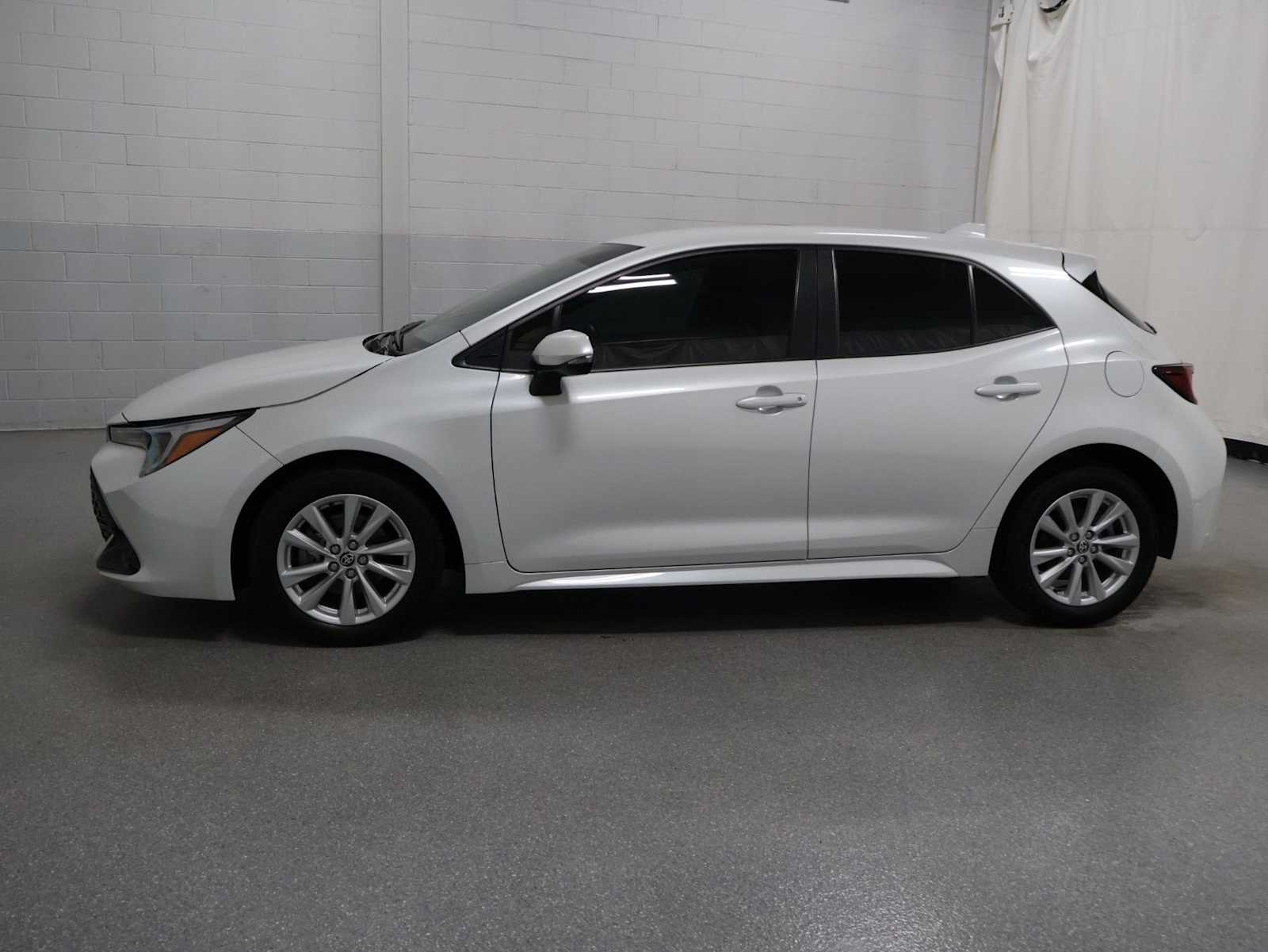 Thumbnail: 2023 Toyota Corolla - 2