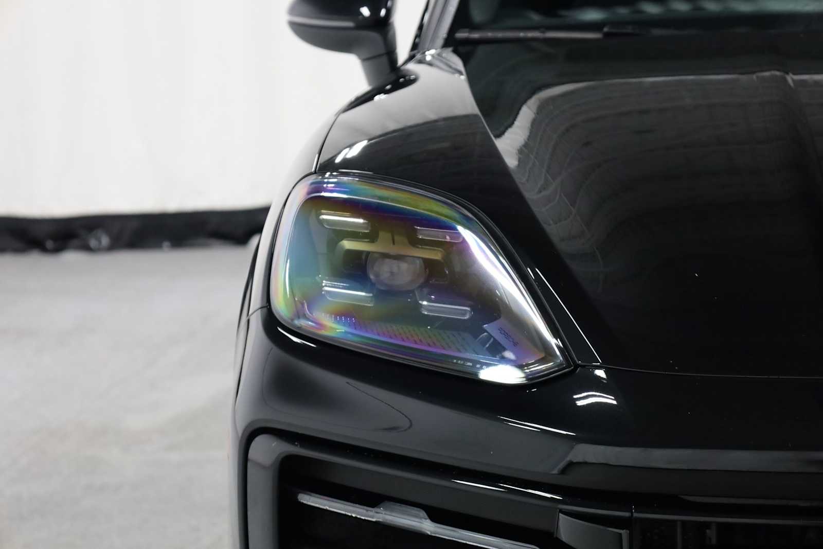 Thumbnail: 2024 Porsche Cayenne - 15