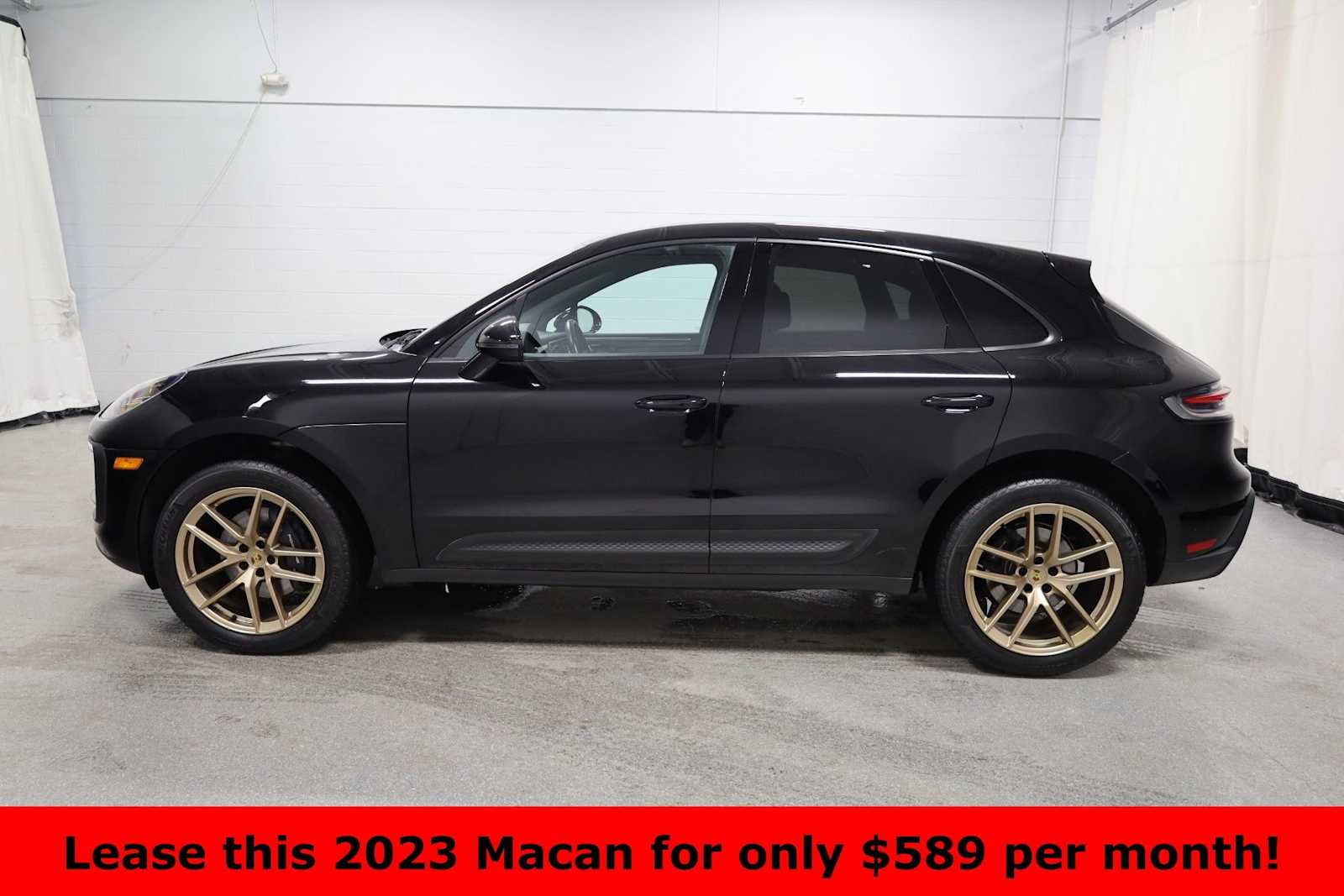 Thumbnail: 2023 Porsche Macan - 2