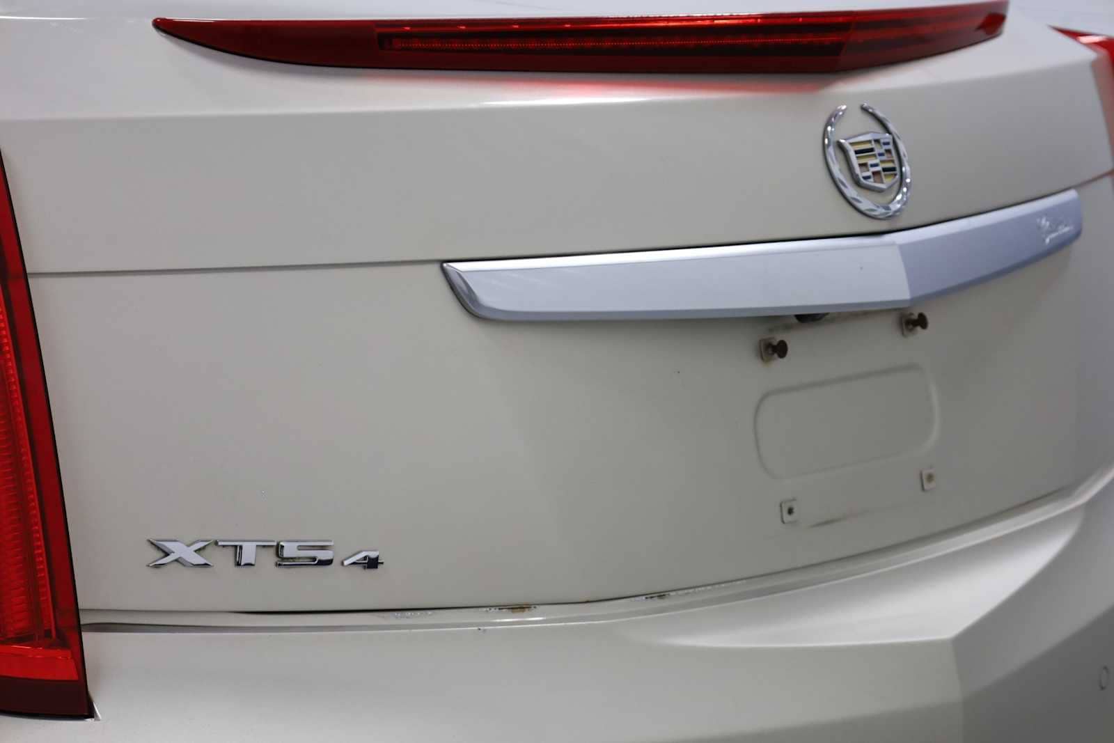 Thumbnail: 2013 Cadillac XTS - 8