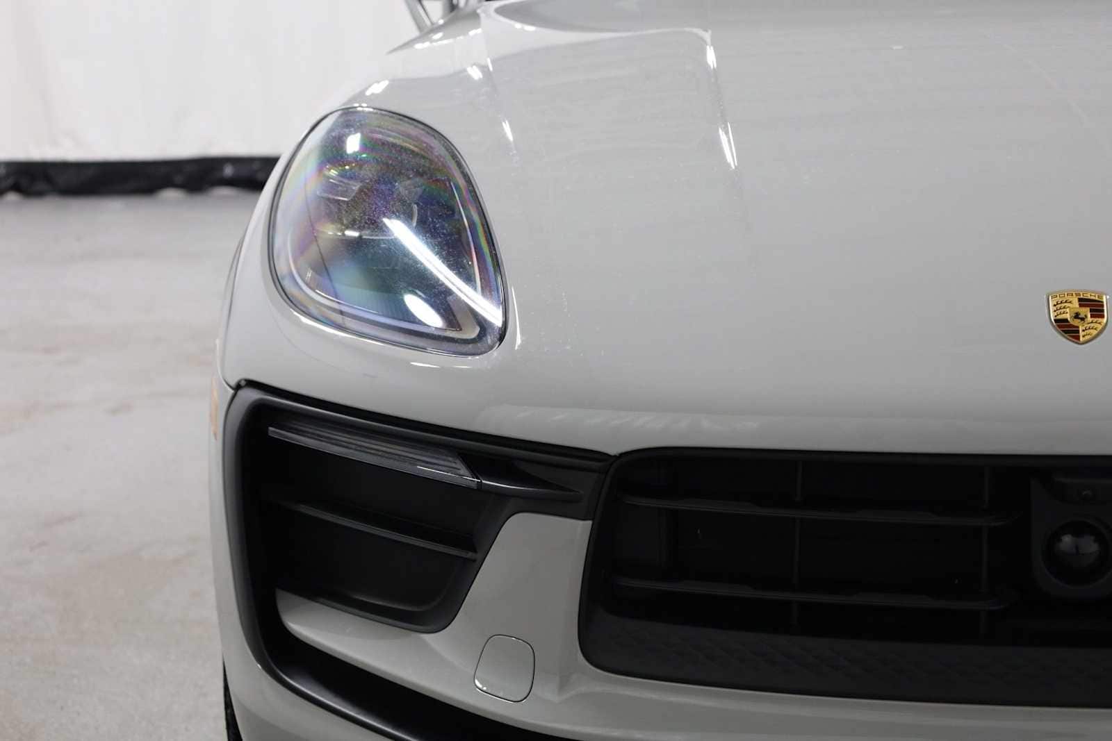 Thumbnail: 2025 Porsche Macan - 15