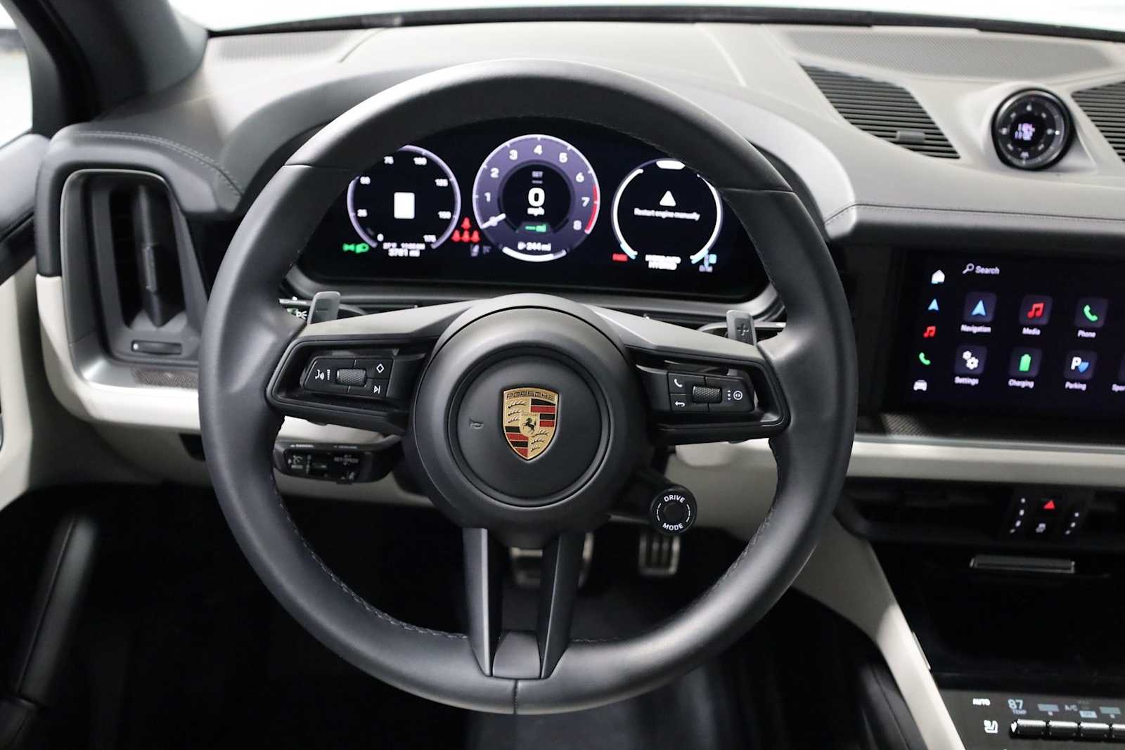 Thumbnail: 2025 Porsche Cayenne - 25