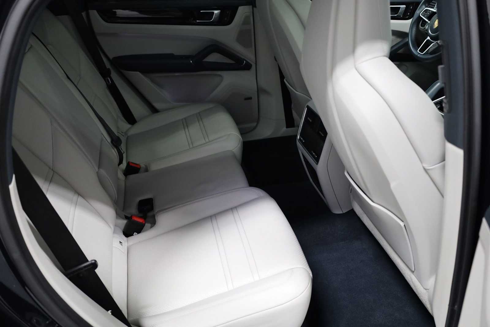 Thumbnail: 2023 Porsche  - 36