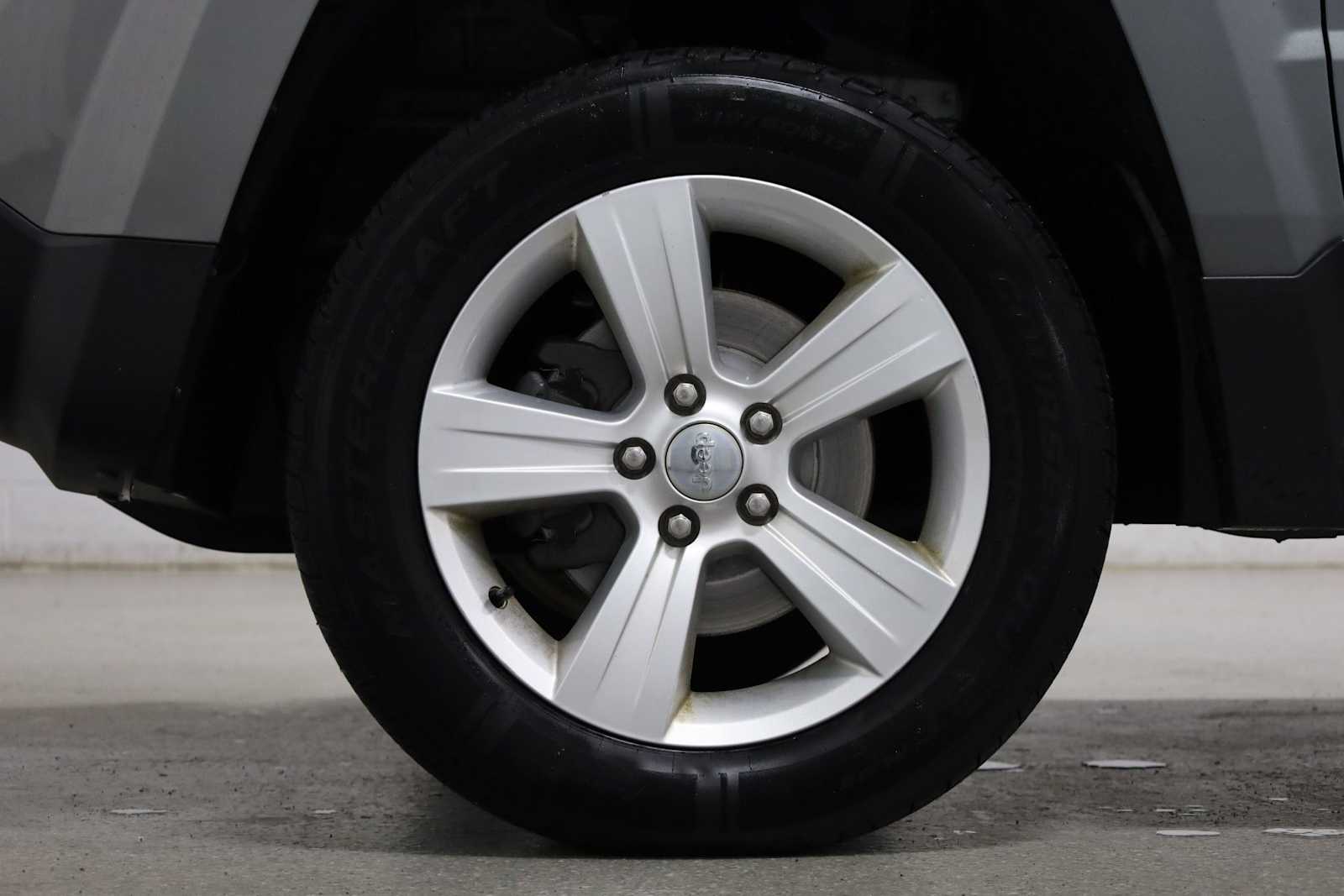 Thumbnail: 2014 Jeep Patriot - 35