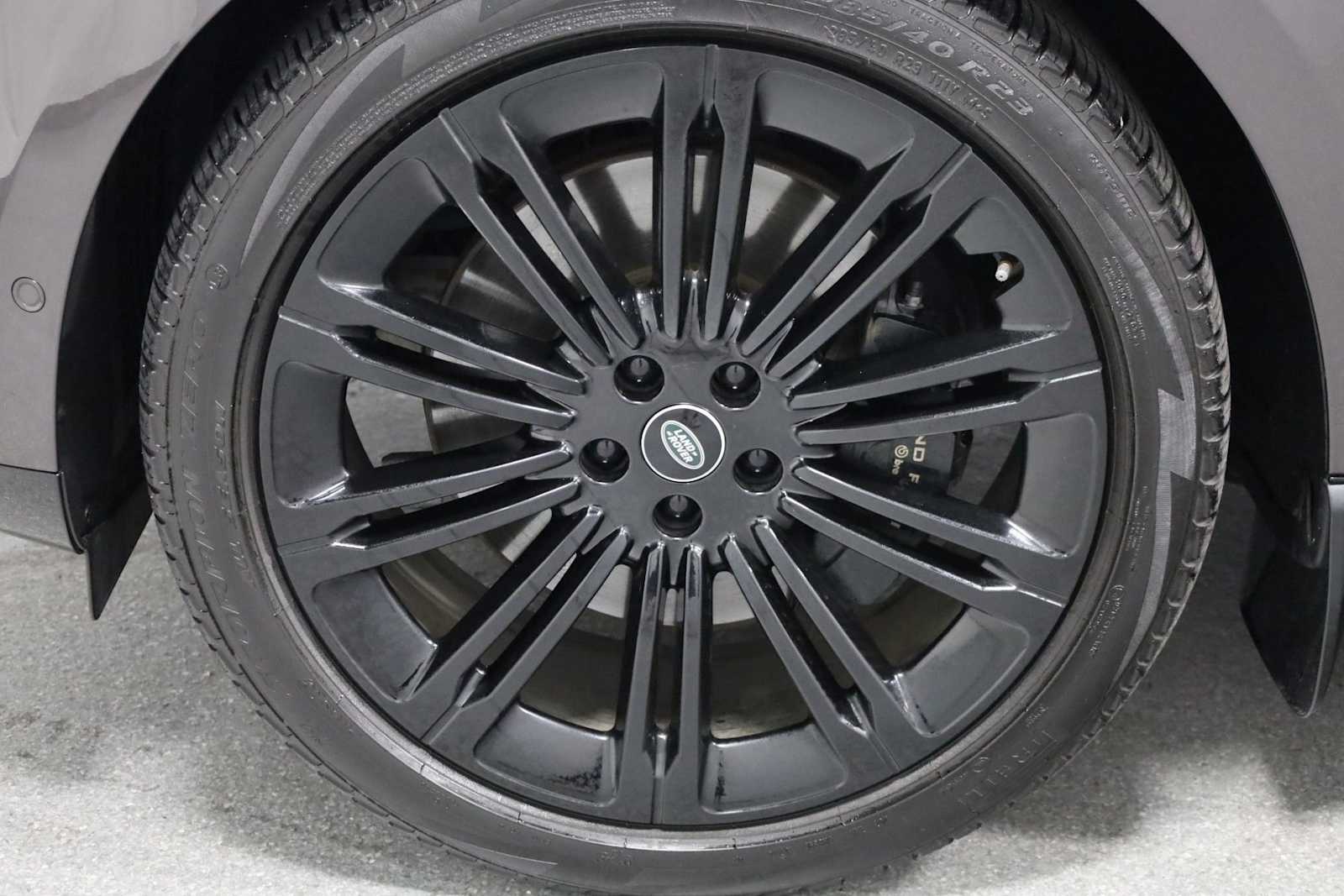 Thumbnail: 2023 Land Rover Range Rover - 37